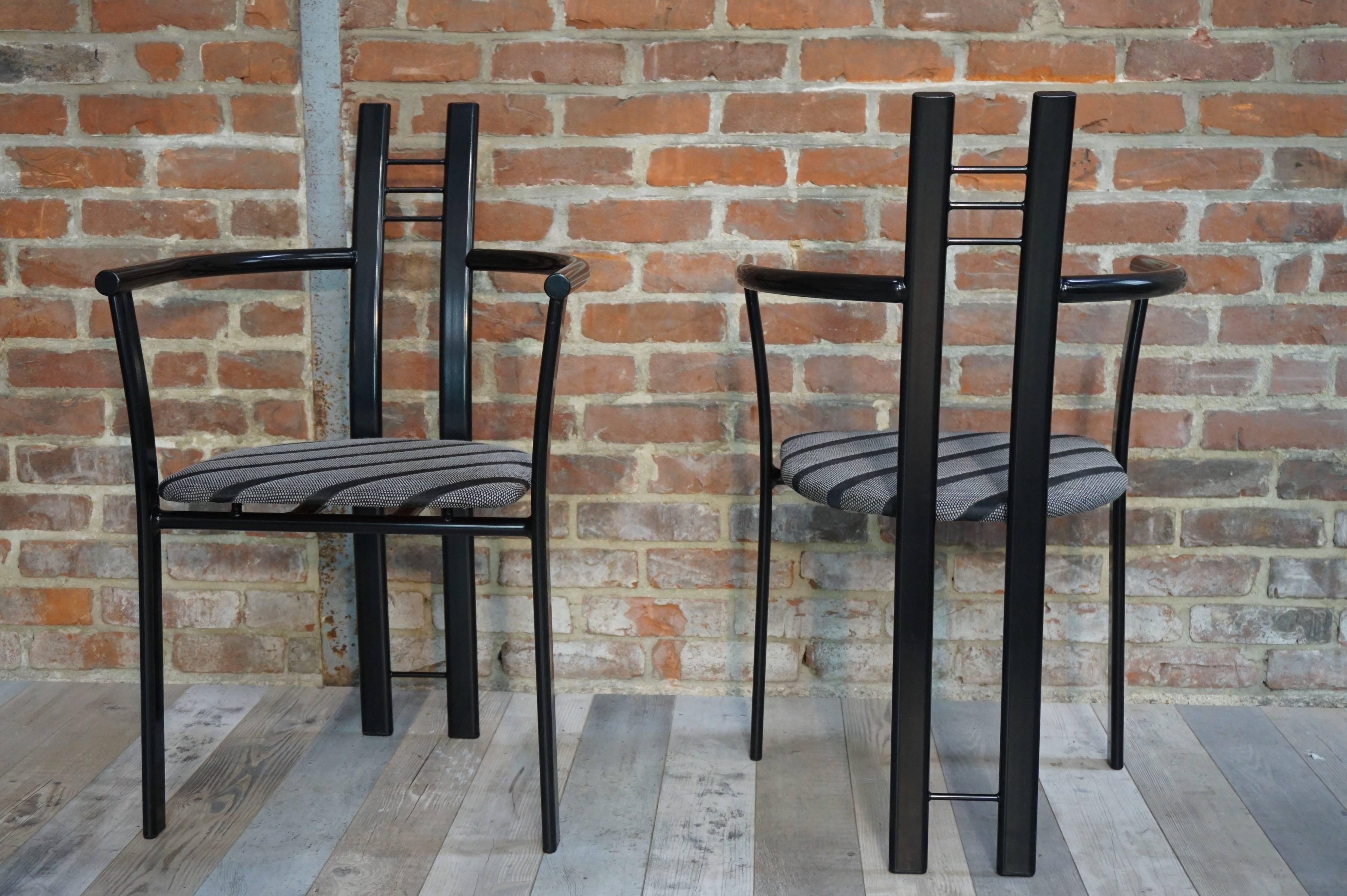 Set of Four Italian Design Chairs from the 1980s For Sale 4