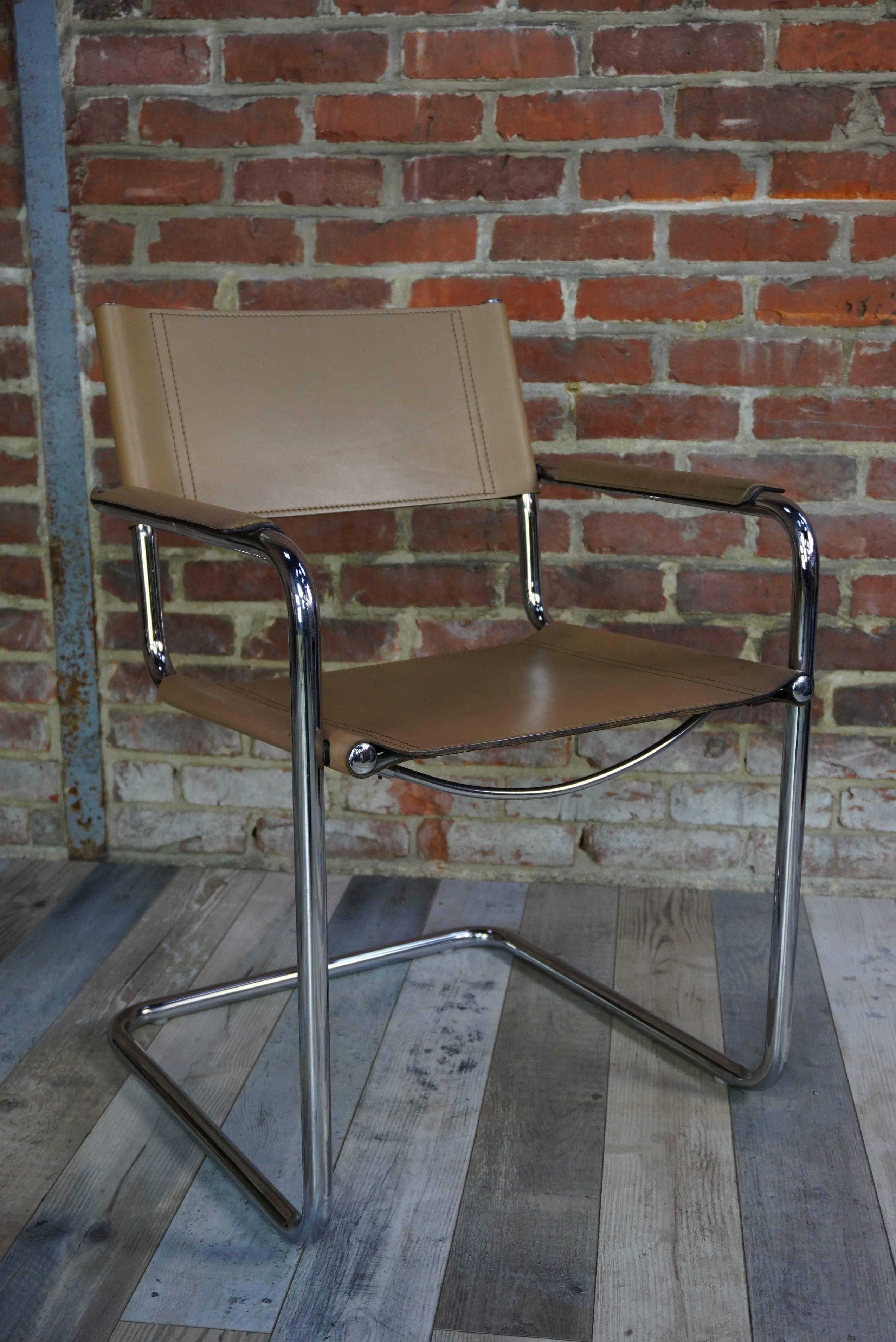 MG5 Matteo Grassi Armchair Italian Design Centra Studi In Excellent Condition In Tourcoing, FR