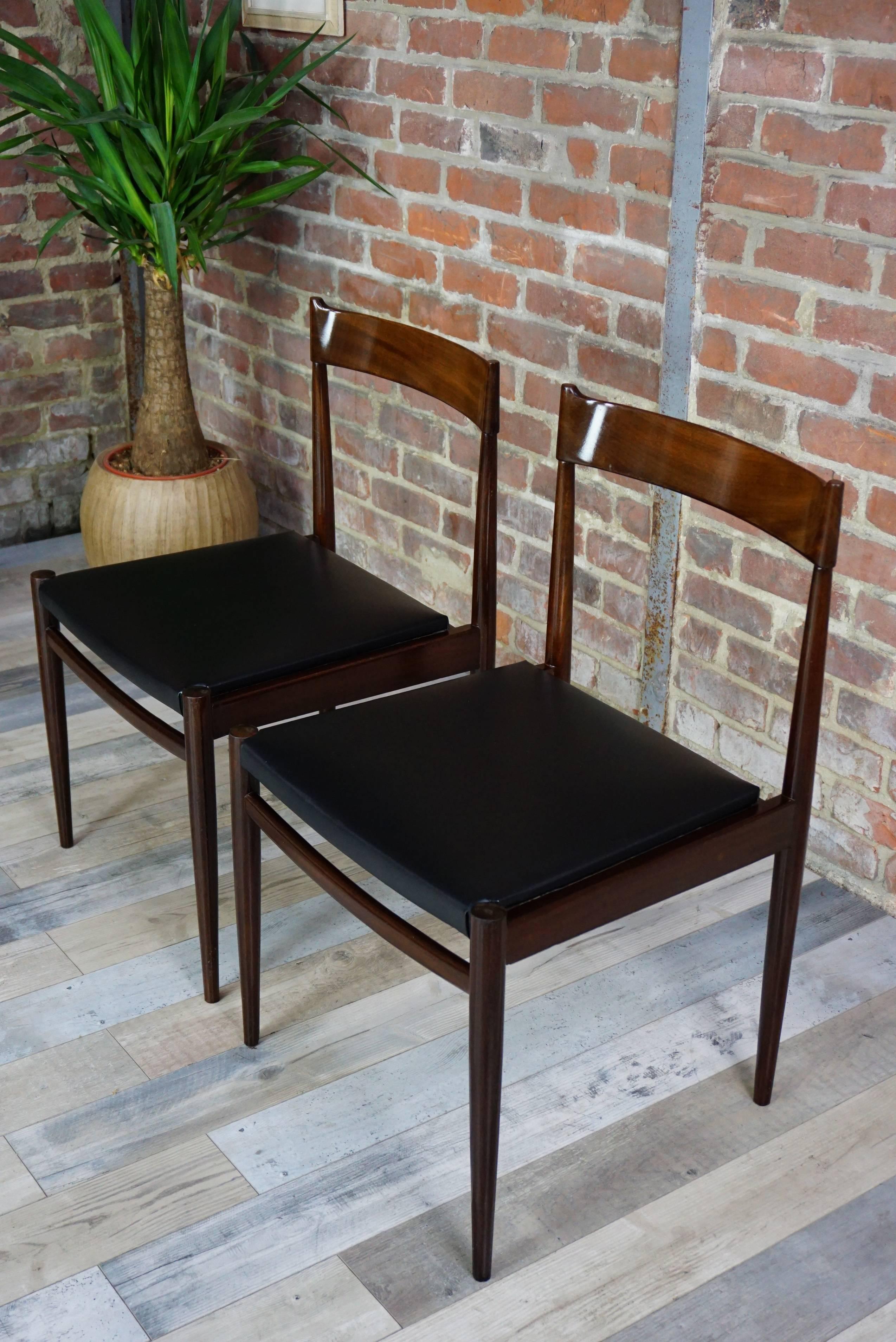 Pair of Teak Chairs and Faux Black Leather Design from the 1950s In Excellent Condition In Tourcoing, FR