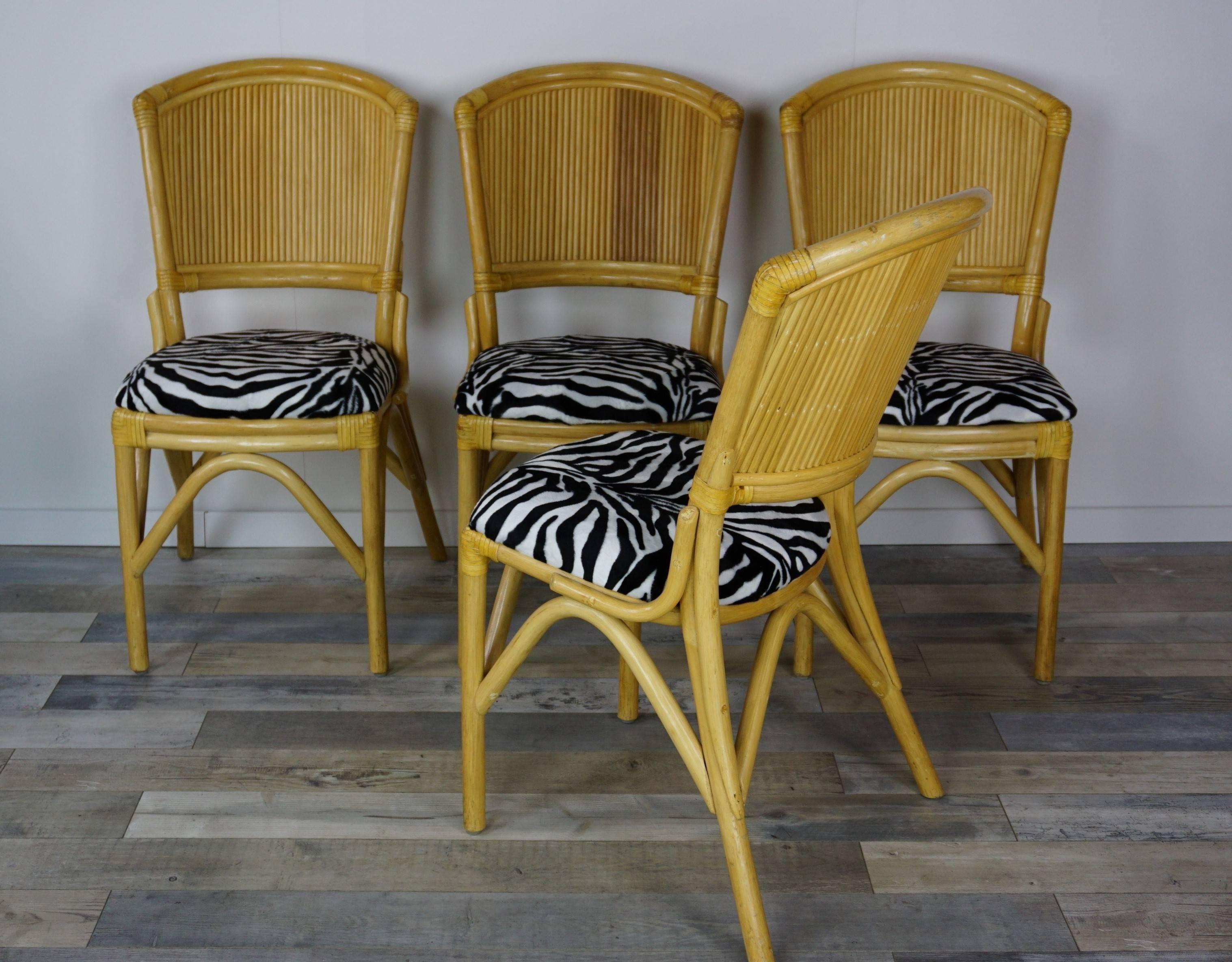 Set of Four Rattan Chairs with Leather and Velvet Effects Zebra Skin In Excellent Condition In Tourcoing, FR