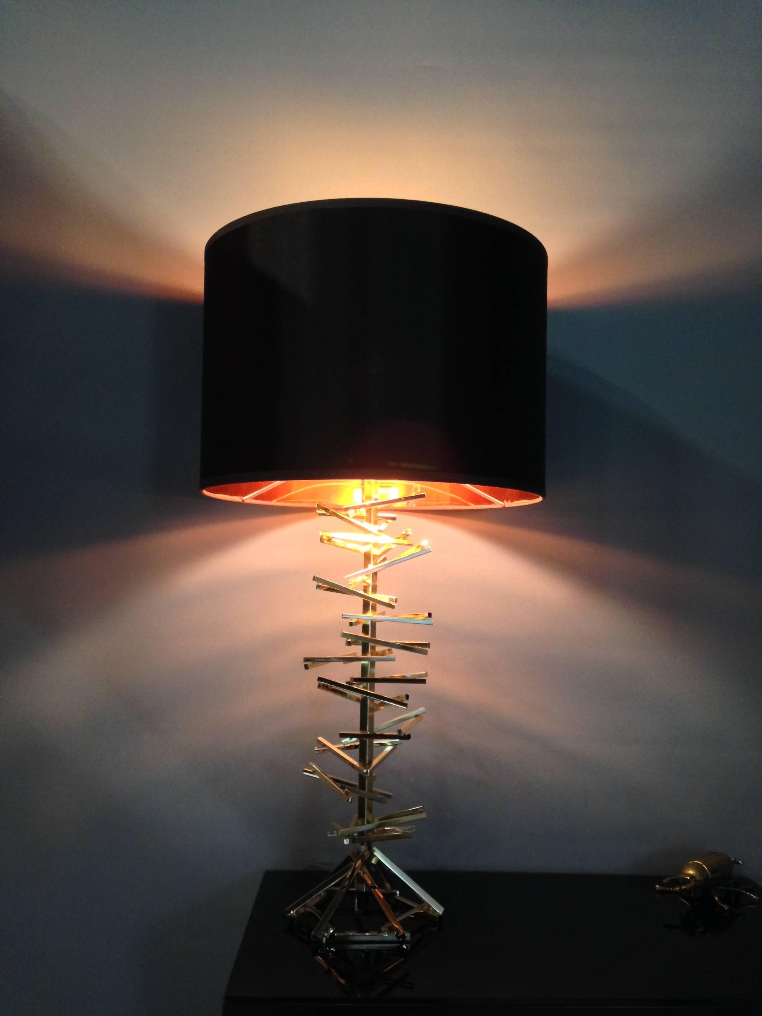 Modern Gold Metal Table Lamp