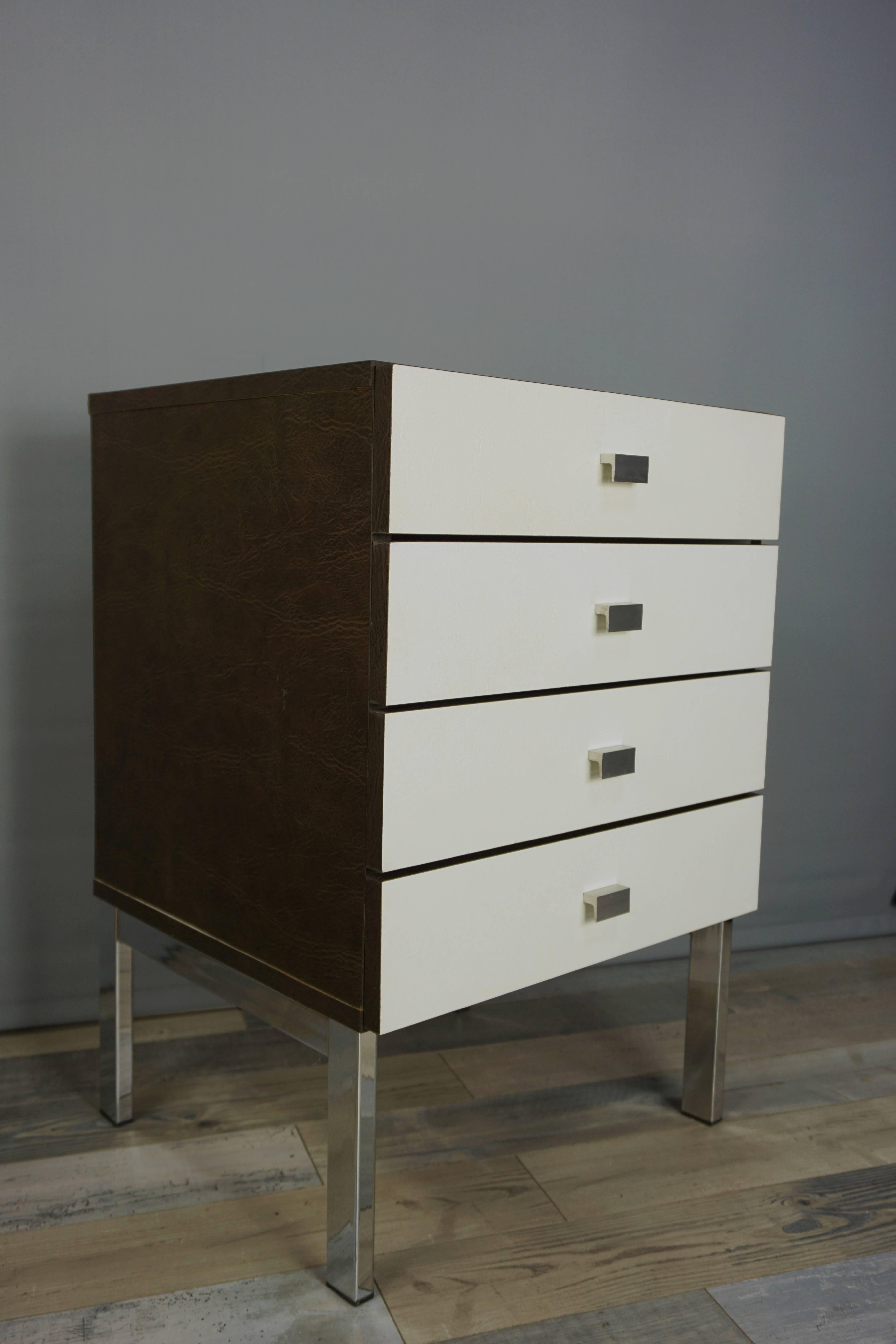 Mid-20th Century Chest of Drawers 