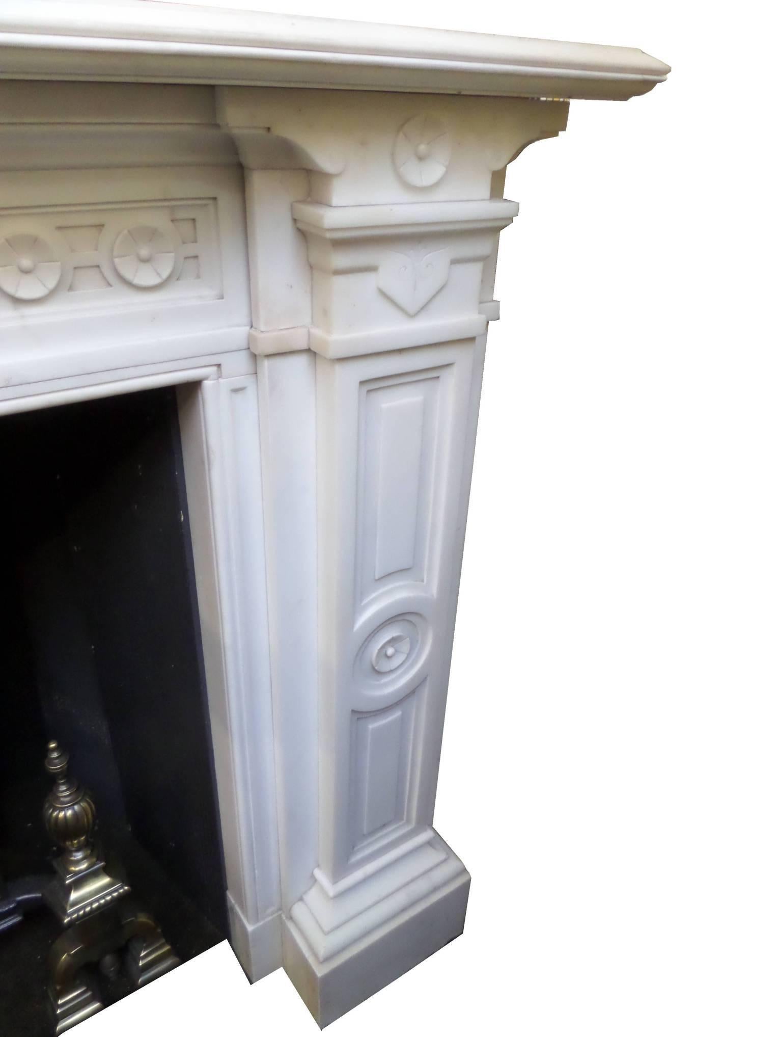 19th Century Regency Grand Statuary Marble Fireplace Chimney piece In Good Condition For Sale In Leicester, Leicestershire