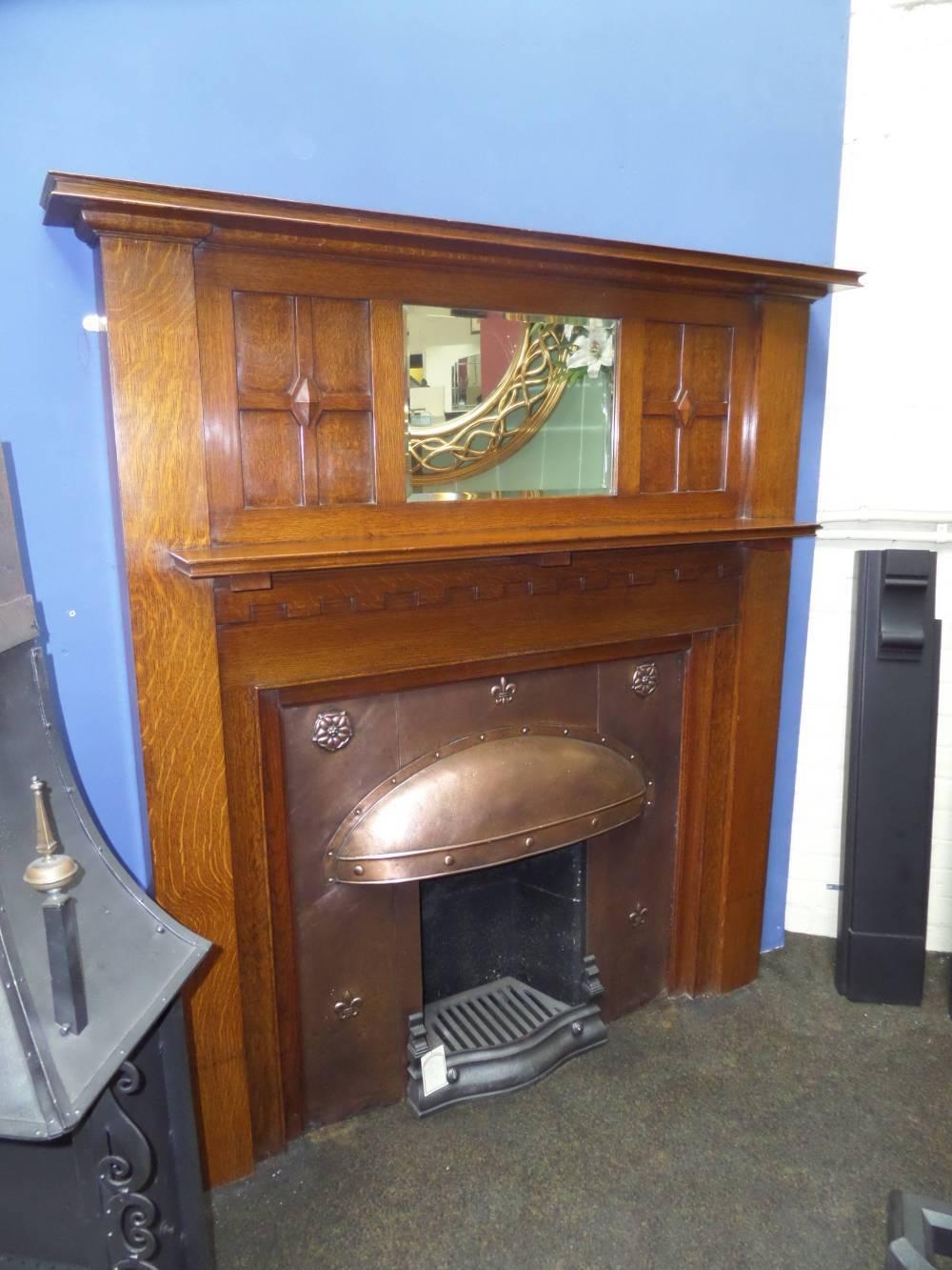 20th Century Edwardian Arts and Crafts Oak Mantel Fireplace Surround and Mirror For Sale 1
