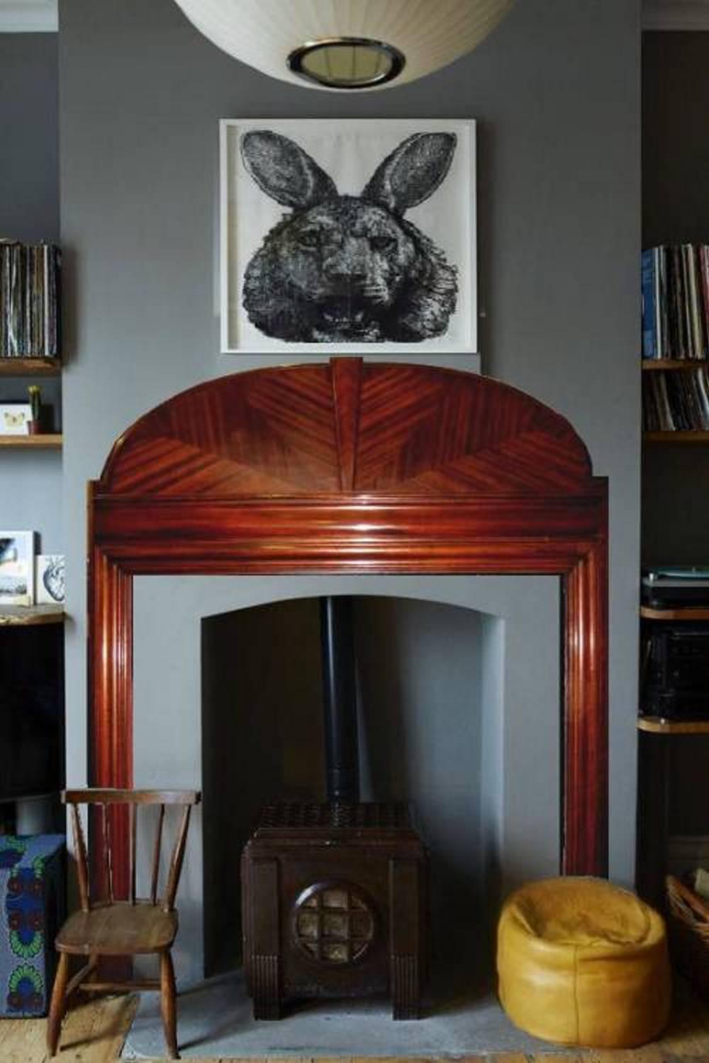 Art Deco, 1930s Mahogany Wood Mantel Fireplace Surround In Good Condition For Sale In Leicester, Leicestershire