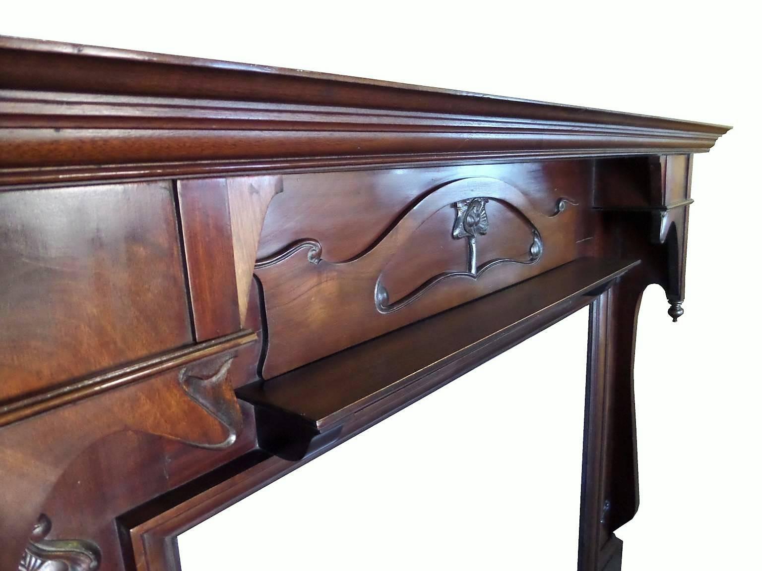 Early 20th Century Art Nouveau Large Mahogany Wood Fireplace Mantel In Good Condition For Sale In Leicester, Leicestershire