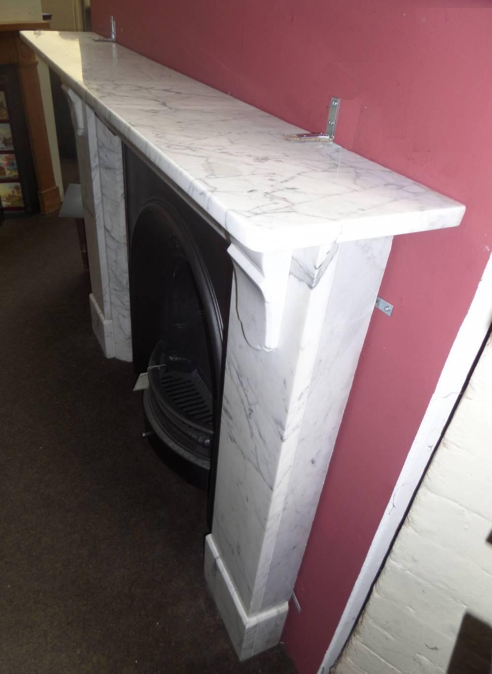 Polished Early 20th Century Edwardian Carrara Marble Chimney Piece Surround For Sale