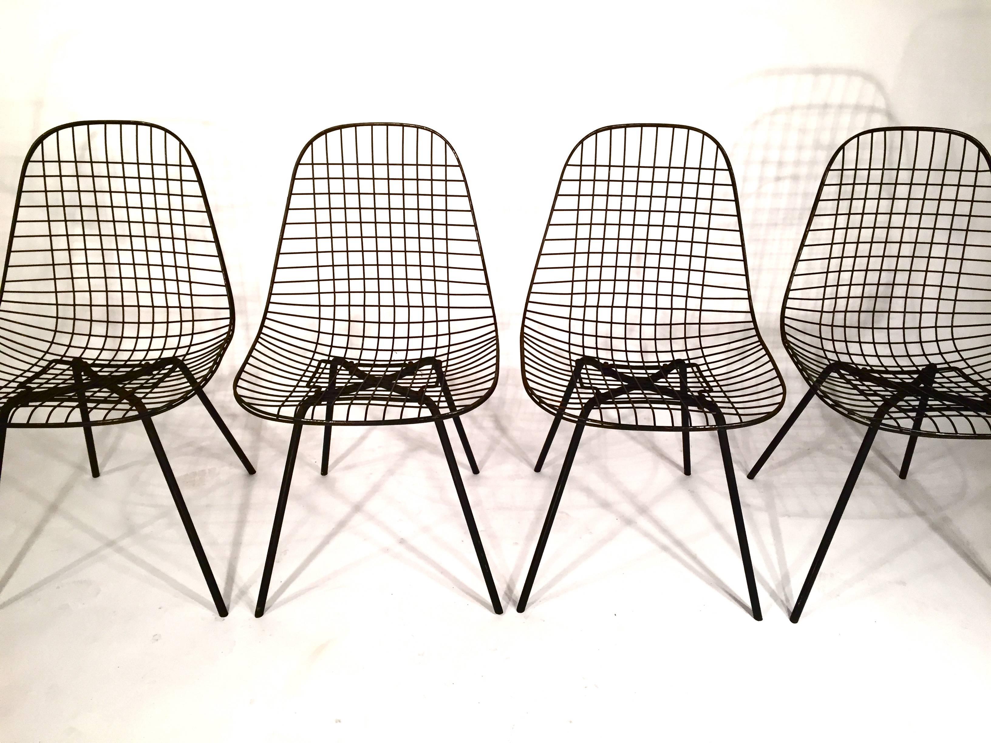 Mid-20th Century Set of Four Early Charles Eames Wire Chairs, 1950s For Sale