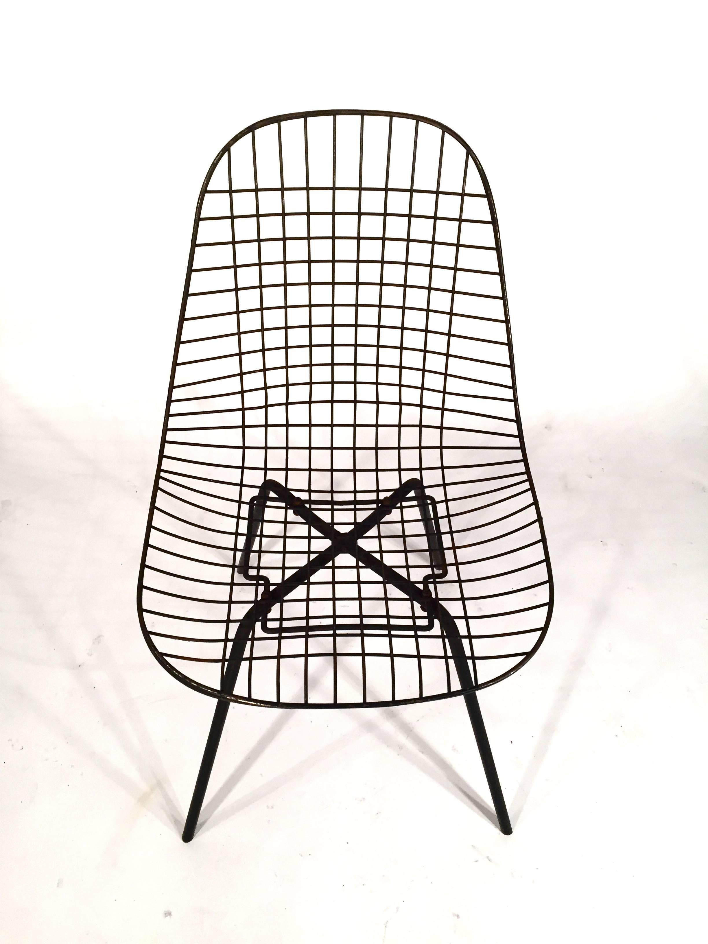 Set of Four Early Charles Eames Wire Chairs, 1950s For Sale 1