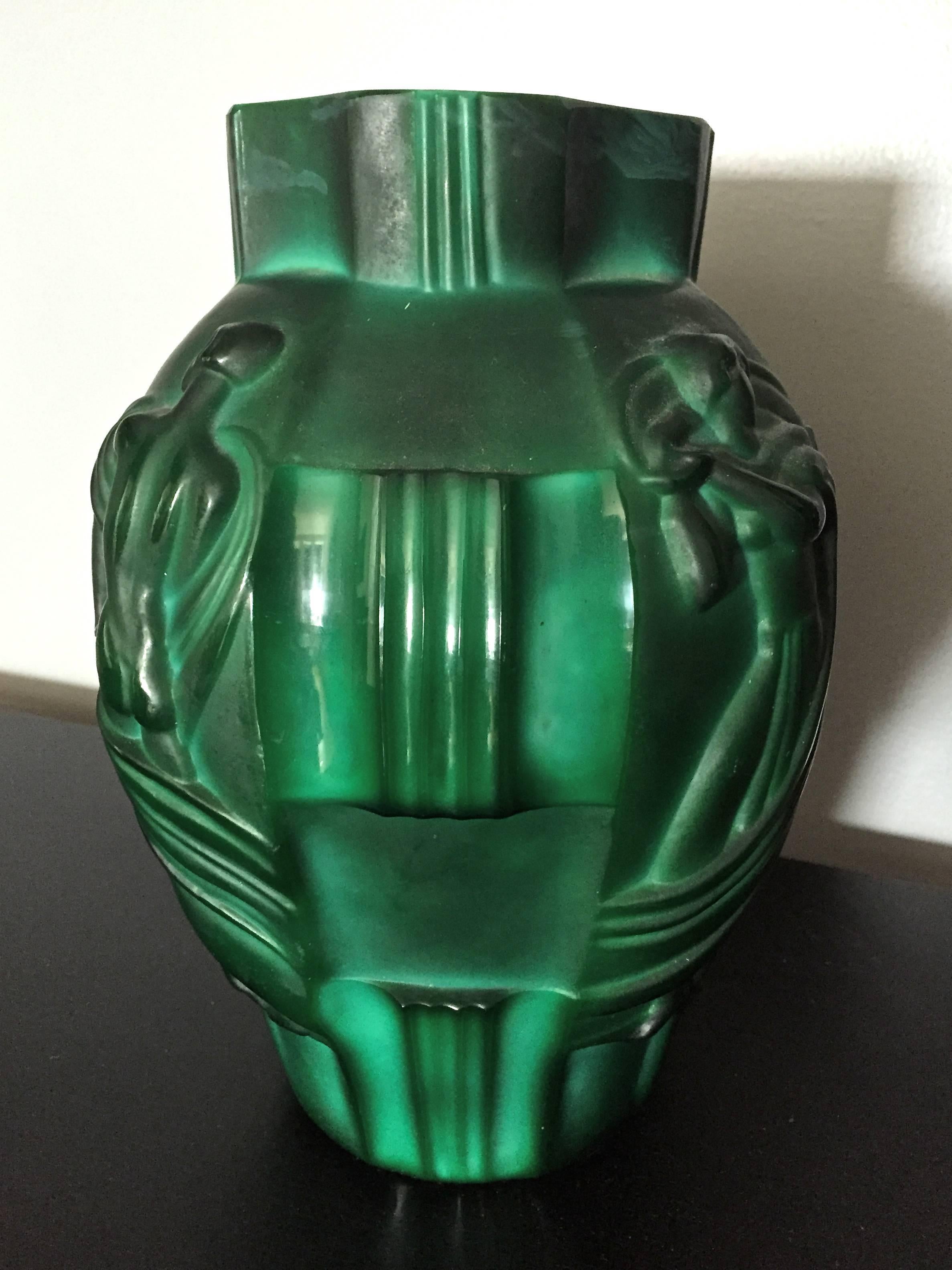 Art Deco Ingrid Malachite Glass Vase by Curt Schlevogt In Good Condition In Lake Success, NY