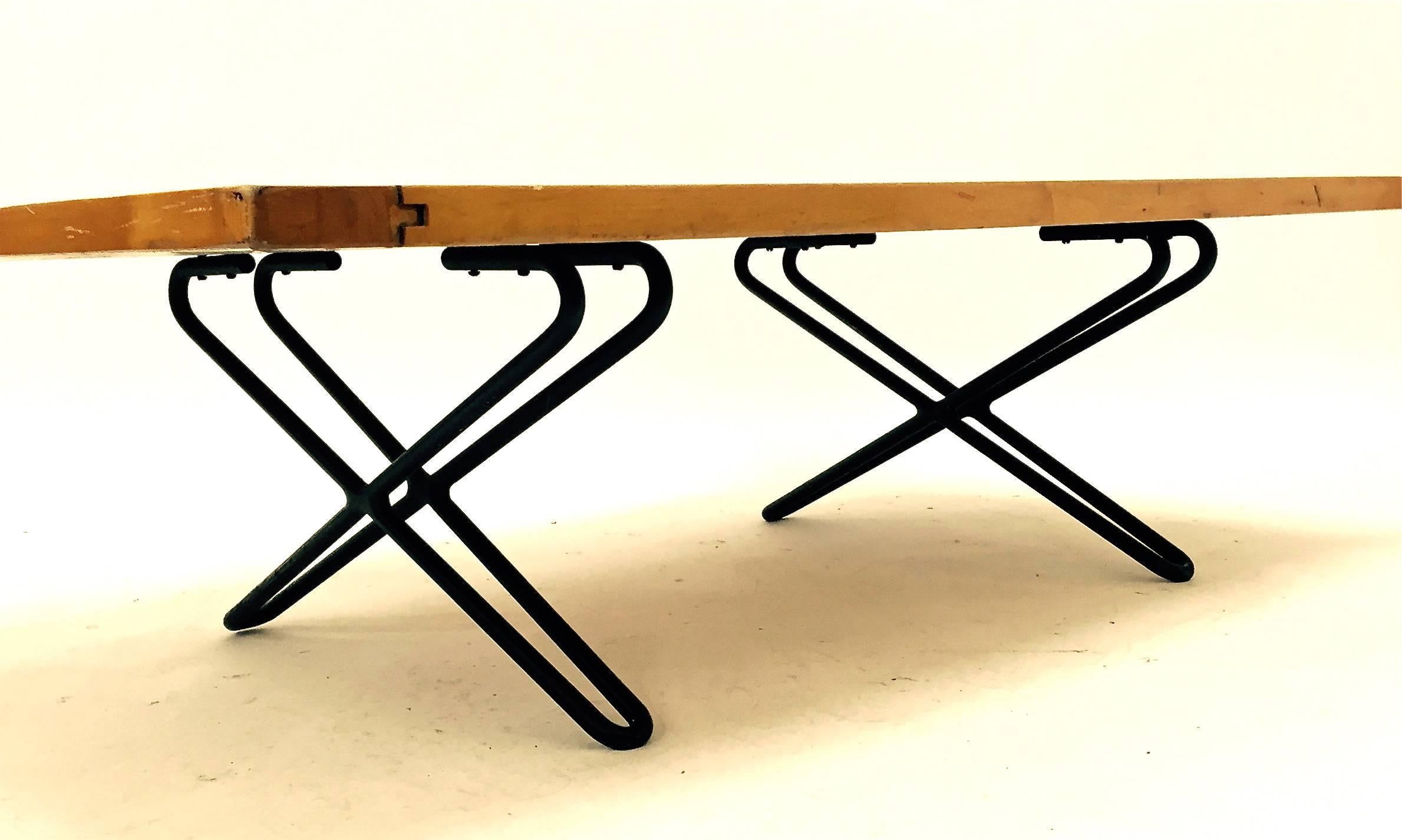 Henry Robert Kann Coffee Table with Sculptural Iron Hairpin Legs, 1950s For Sale 3