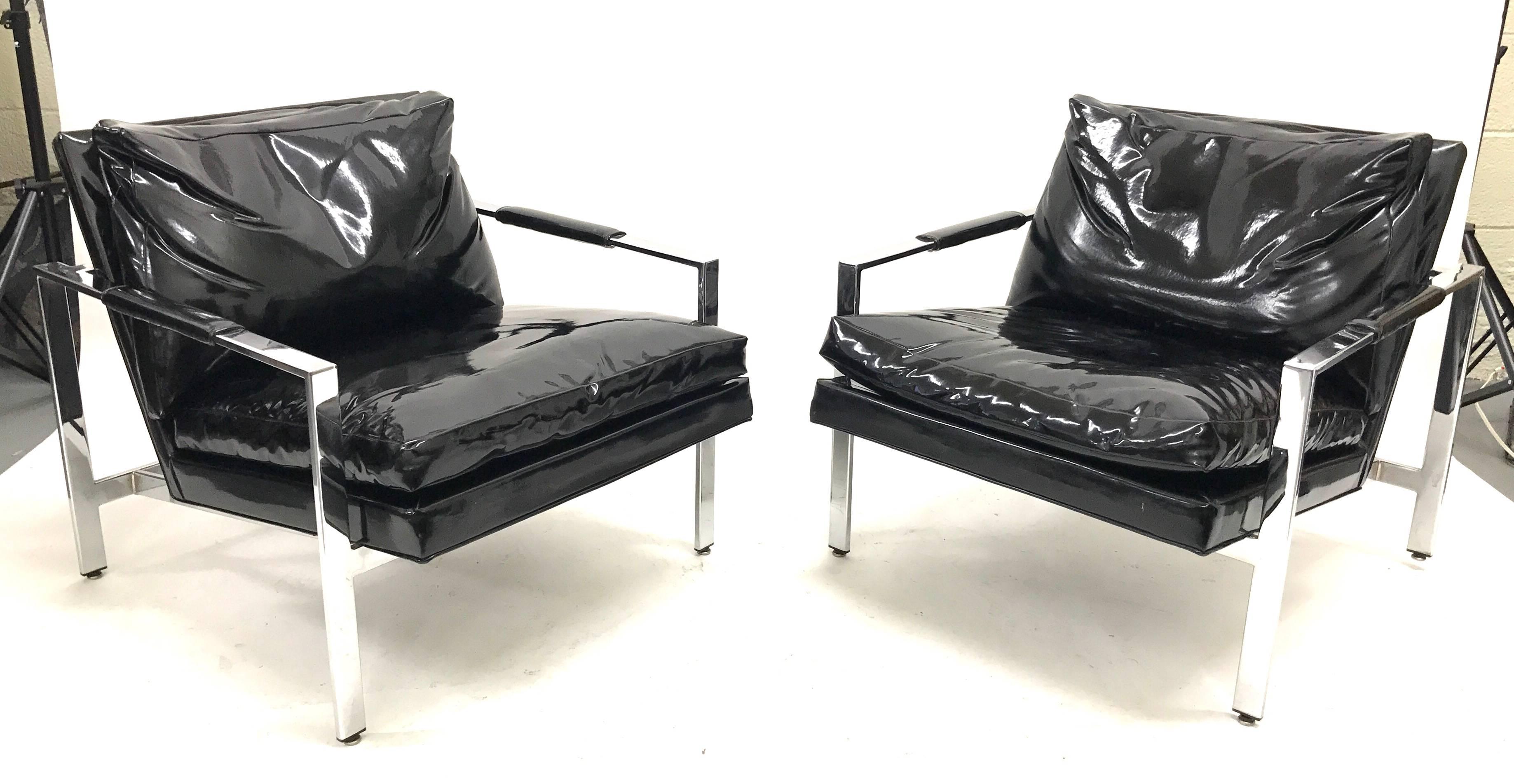 Milo Baughman for Thayer Coggin pair of chrome flat bar lounge chairs, 1970s.