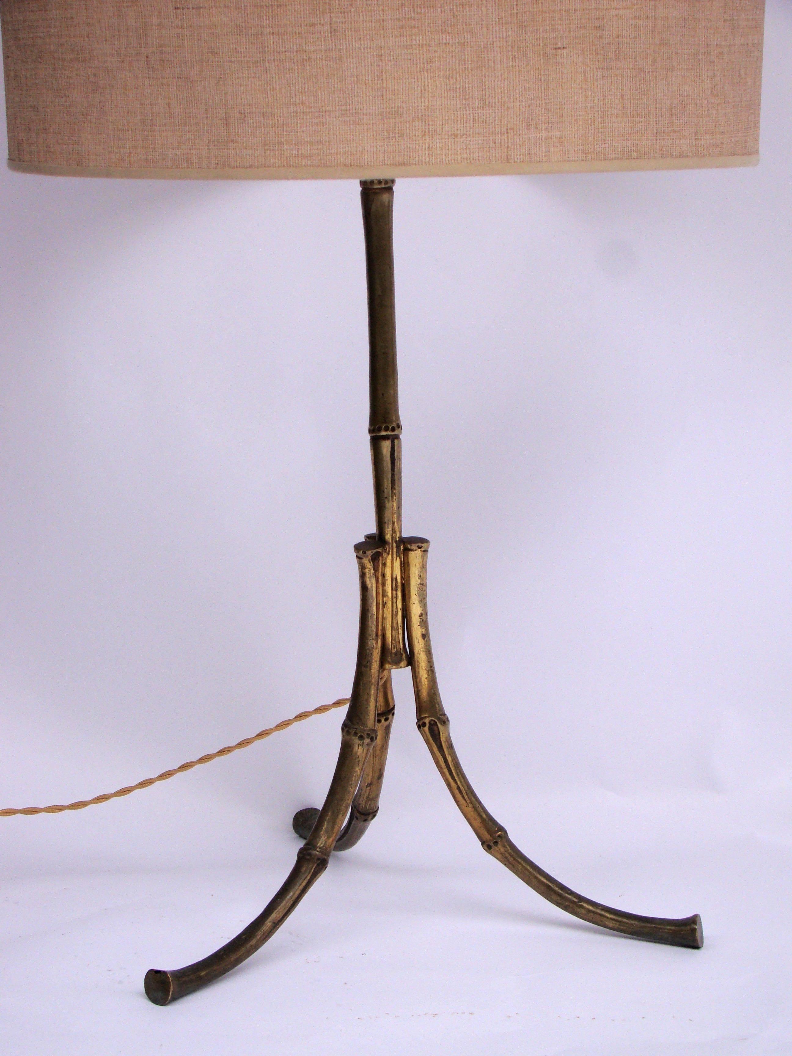 Handsome table lamp model 