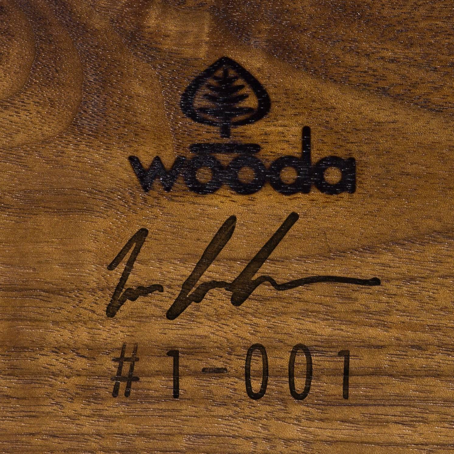 Beistelltisch aus geöltem Nussbaumholz von Zac Feltoon für Wooda (Holz) im Angebot