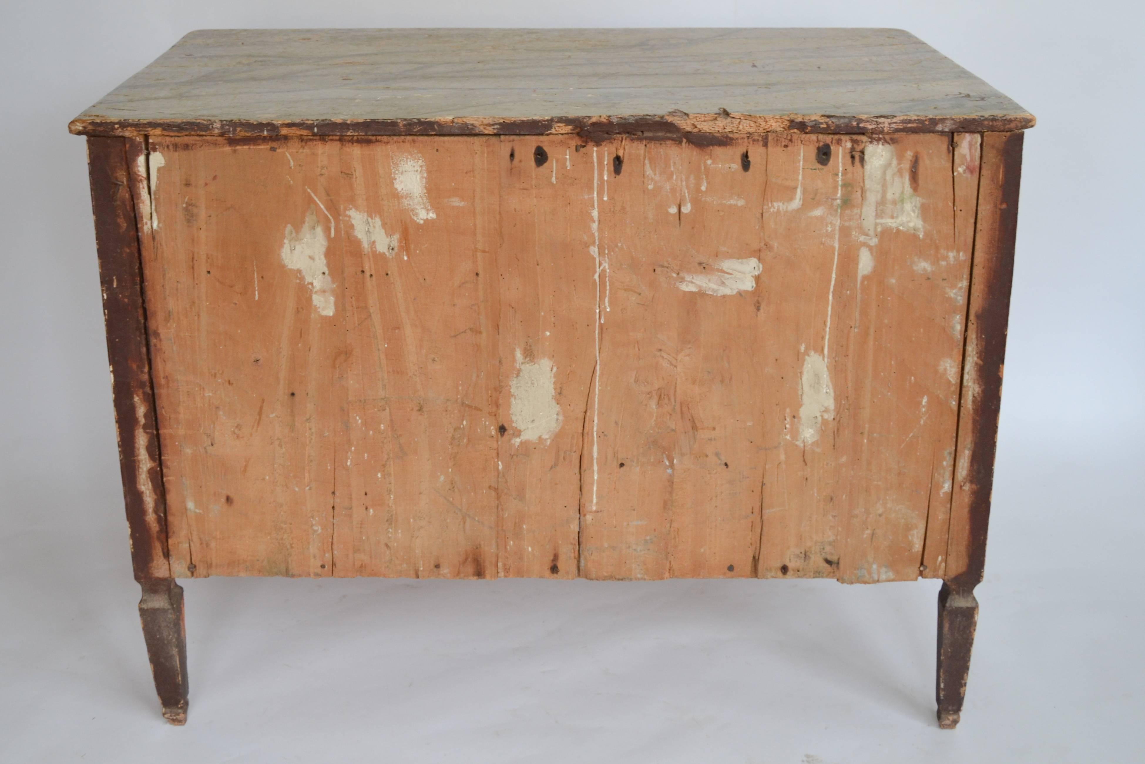 Late 18th Century Italian Neoclassical Faux Painted Chest For Sale 3