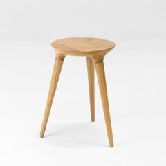 Coventry Hocker mit Windsor-Tischlerei in Nussbaum von Studio Dunn:: auf Bestellung gefertigt