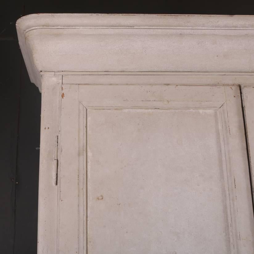 19th century French linen cupboard painted in an old grey paint. Awaiting handles, 1860

  

Dimensions
52.5 inches (133 cms) wide
21.5 inches (55 cms) deep
89.5 inches (227 cms) high.