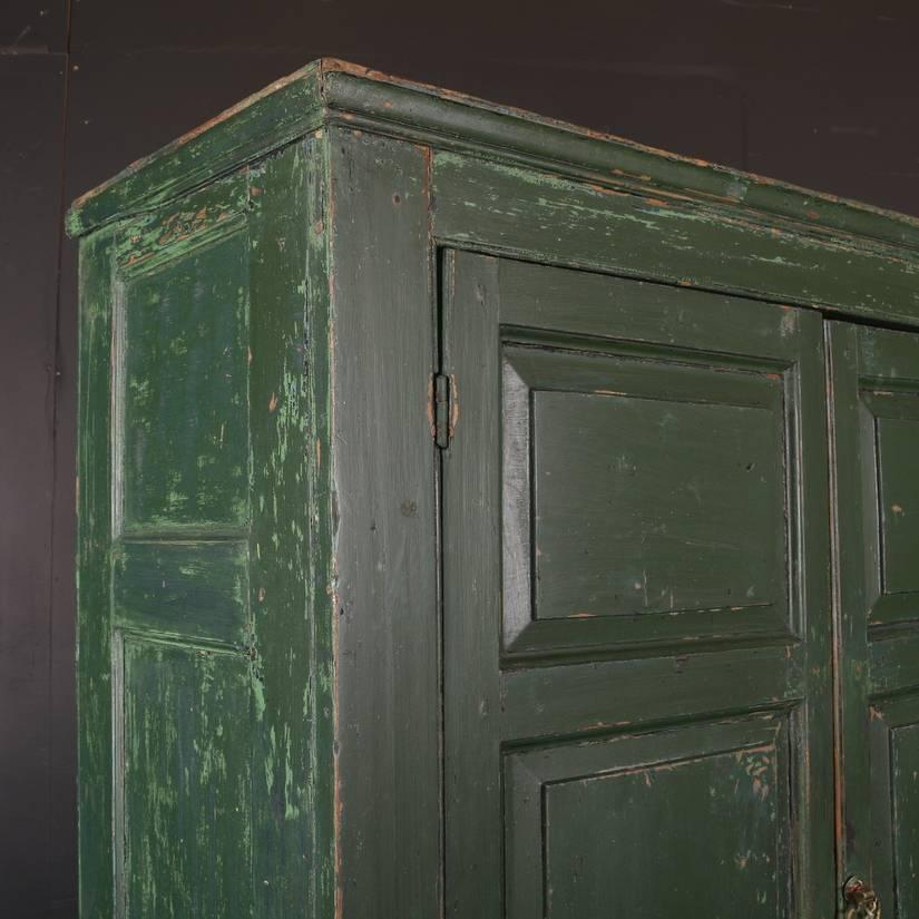 18th century English original painted linen cupboard. Wonderful old green paint, 1780

Dimensions
49.5 inches (126 cms) Wide
21.5 inches (55 cms) Deep
76.5 inches (194 cms) High

 