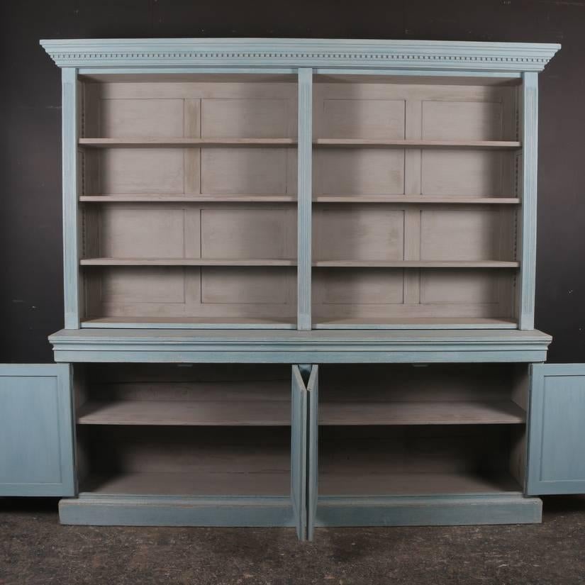Pretty 19th Century painted English library bookcase. 1840

Reference: 4962

Dimensions
89 inches (226 cms) Wide
18.5 inches (47 cms) Deep
84 inches (213 cms) High