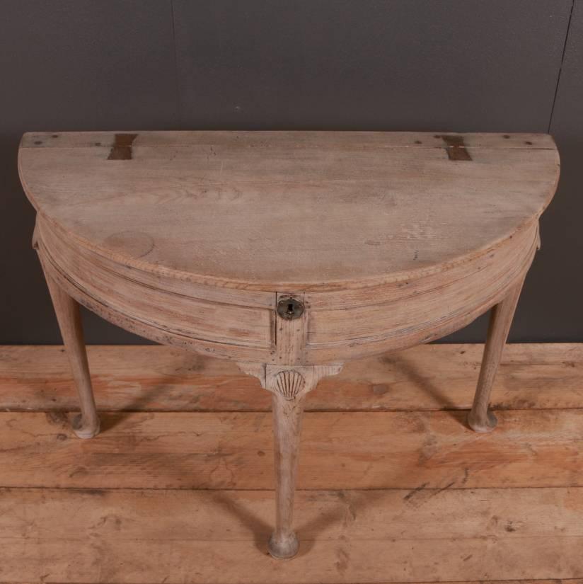 English 18th C bleached oak console table with a lift up lid. 1780

Reference: 5057

Dimensions
37 inches (94 cms) Wide
18 inches (46 cms) Deep
27 inches (69 cms) High