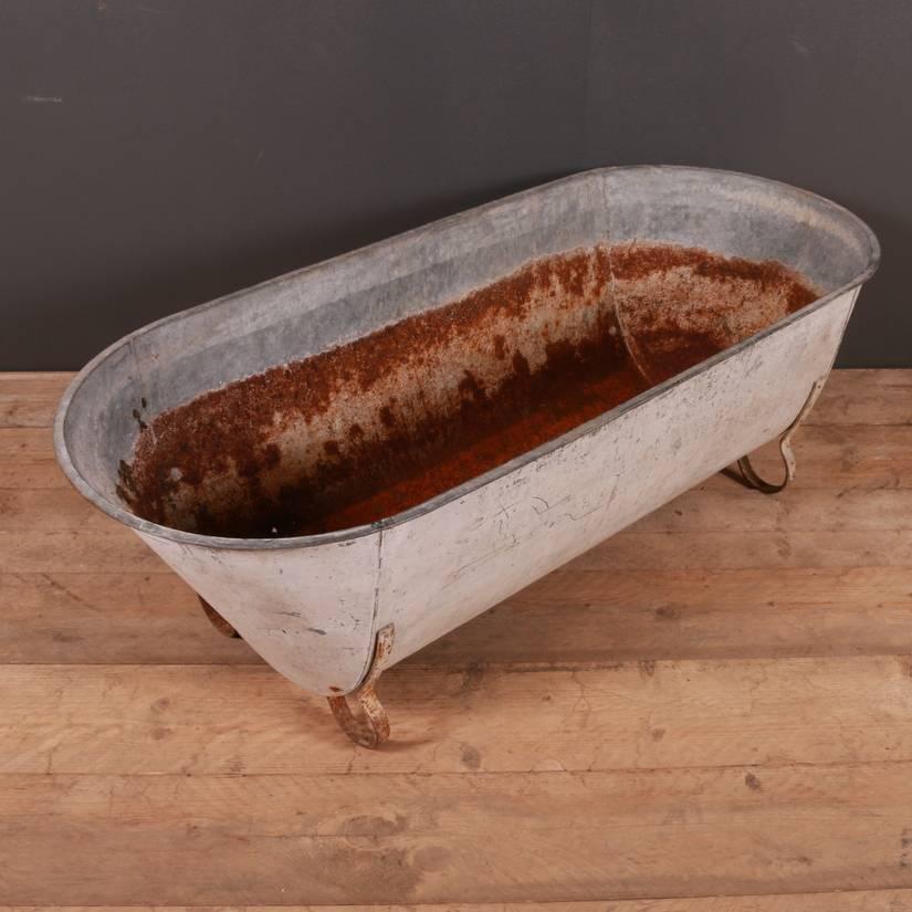 19th C French painted zinc tub. 1880

Reference: 5095

Dimensions
57.5 inches (146 cms) Wide
25 inches (64 cms) Deep
19 inches (48 cms) High