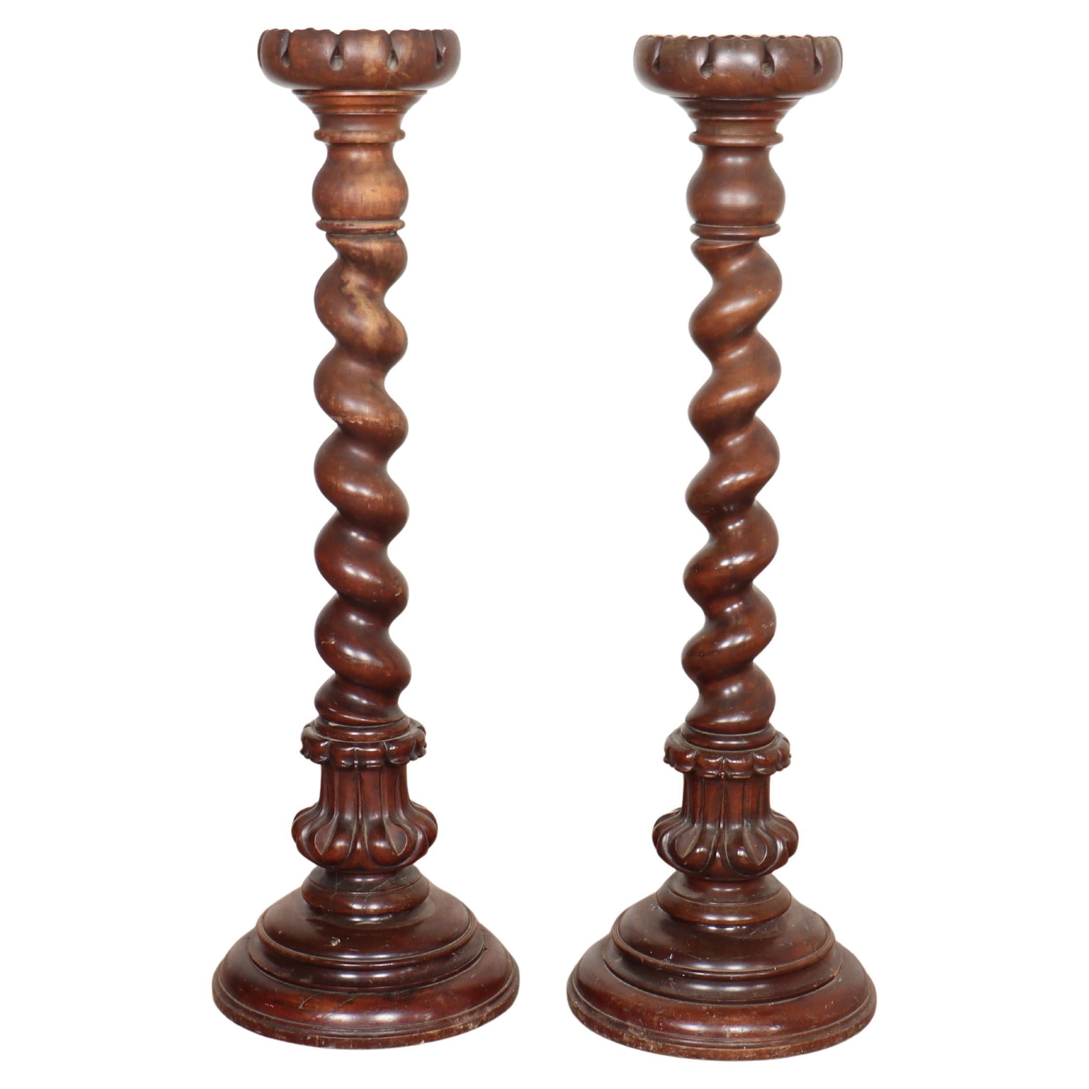 Pareja de candelabros alemanes del siglo XIX en venta