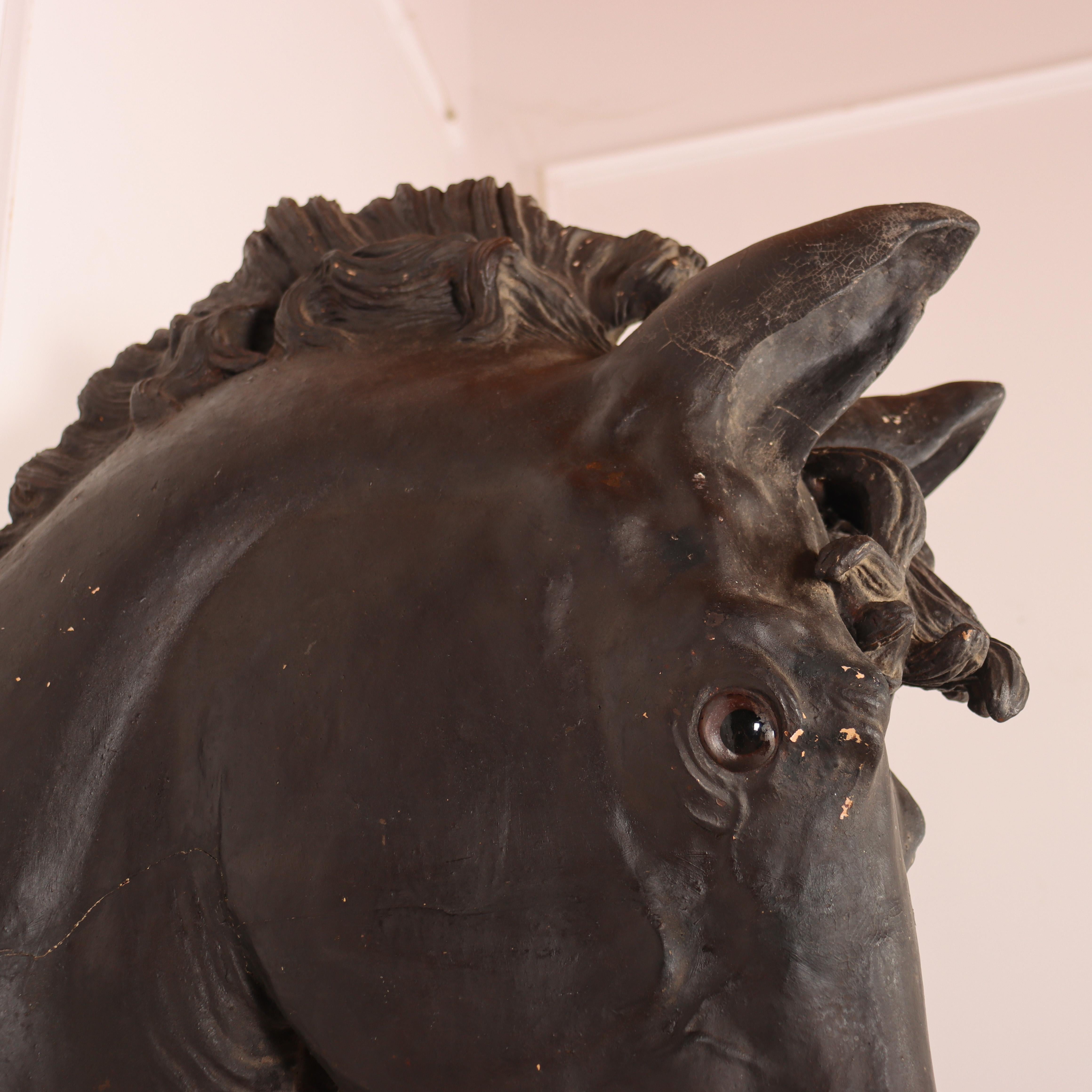 Terracotta Testa di cavallo spagnola del XIX secolo in vendita