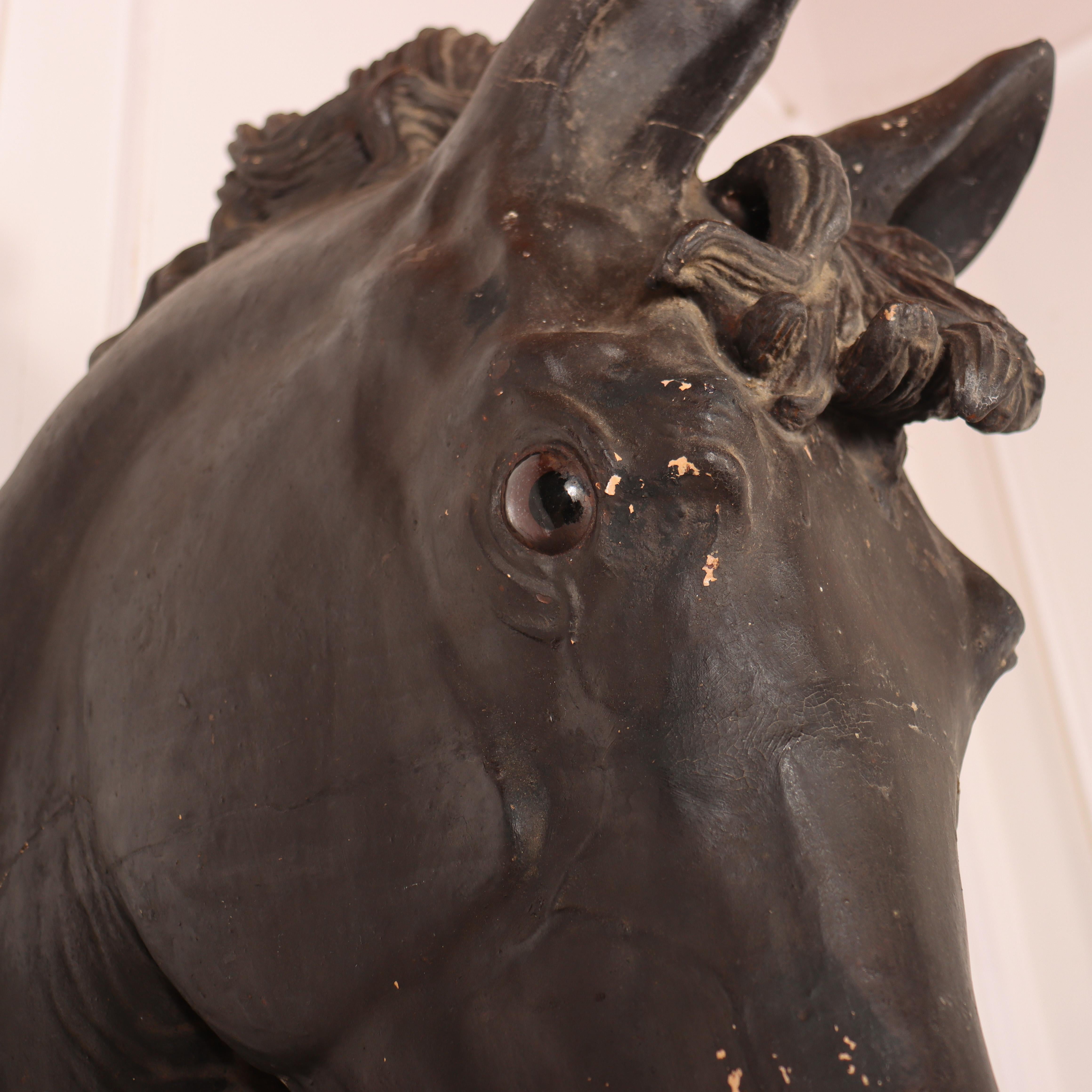 Testa di cavallo spagnola del XIX secolo in vendita 2