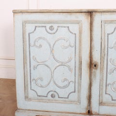 Credenza dipinta inglese del XIX secolo