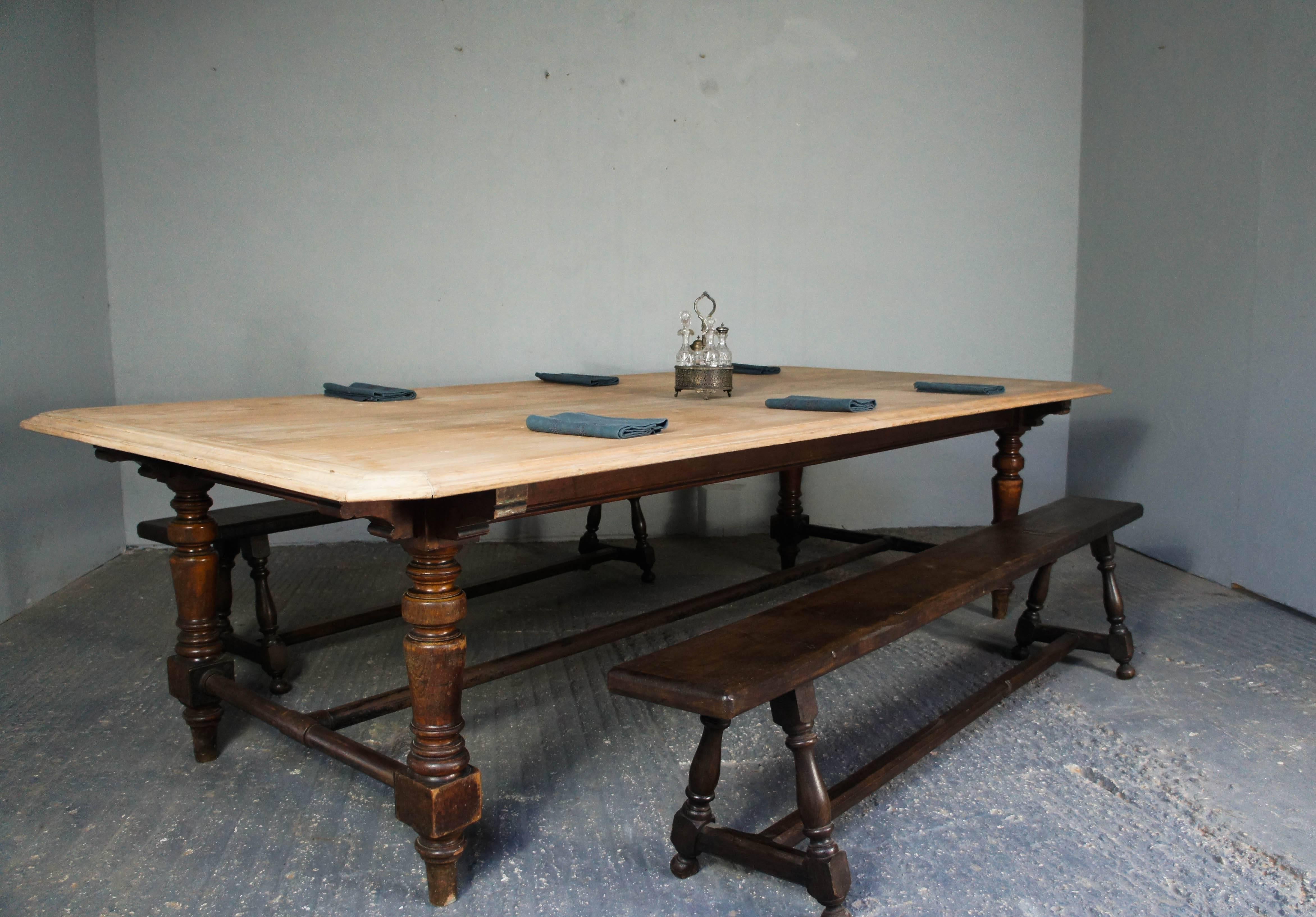 19th Century Large Mahogany Dining Table with Bleached Top In Good Condition In Culverthorpe, Lincs