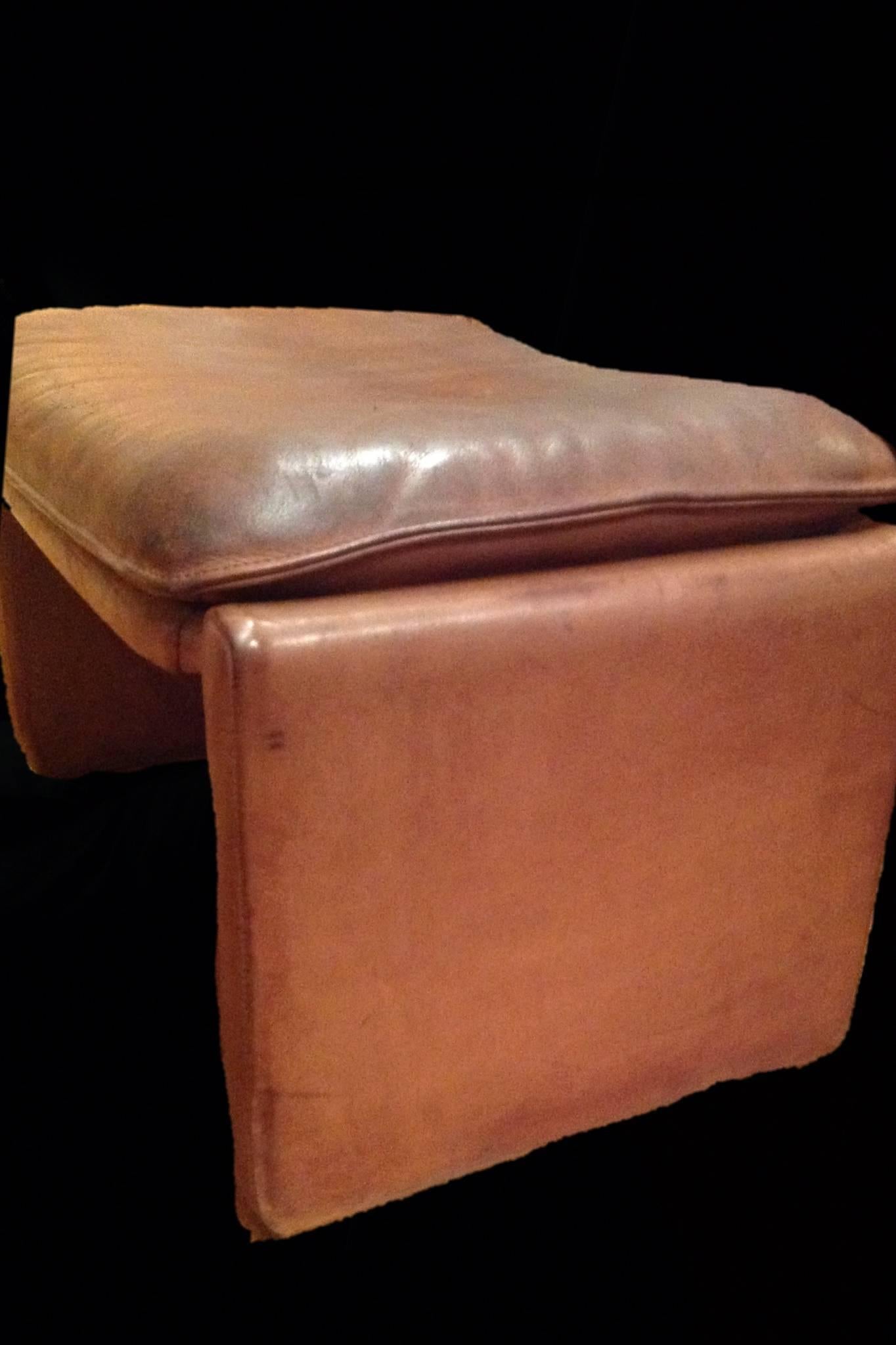 Other De Sede DS-50 Adjustable Lounge Chair and Ottoman in Soft Brown Neck Leather For Sale