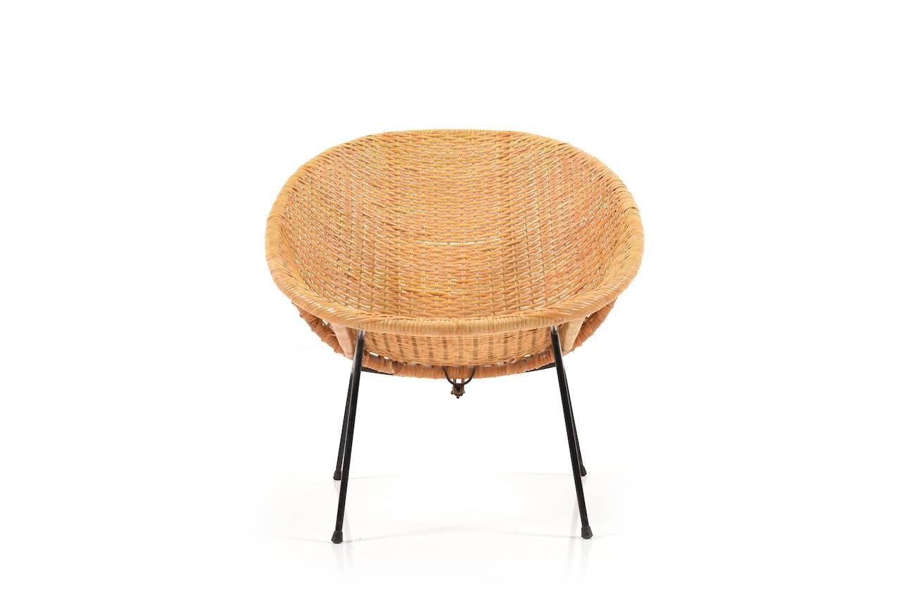 Early Danish Basket Chair, 1940s In Good Condition In Handewitt, DE