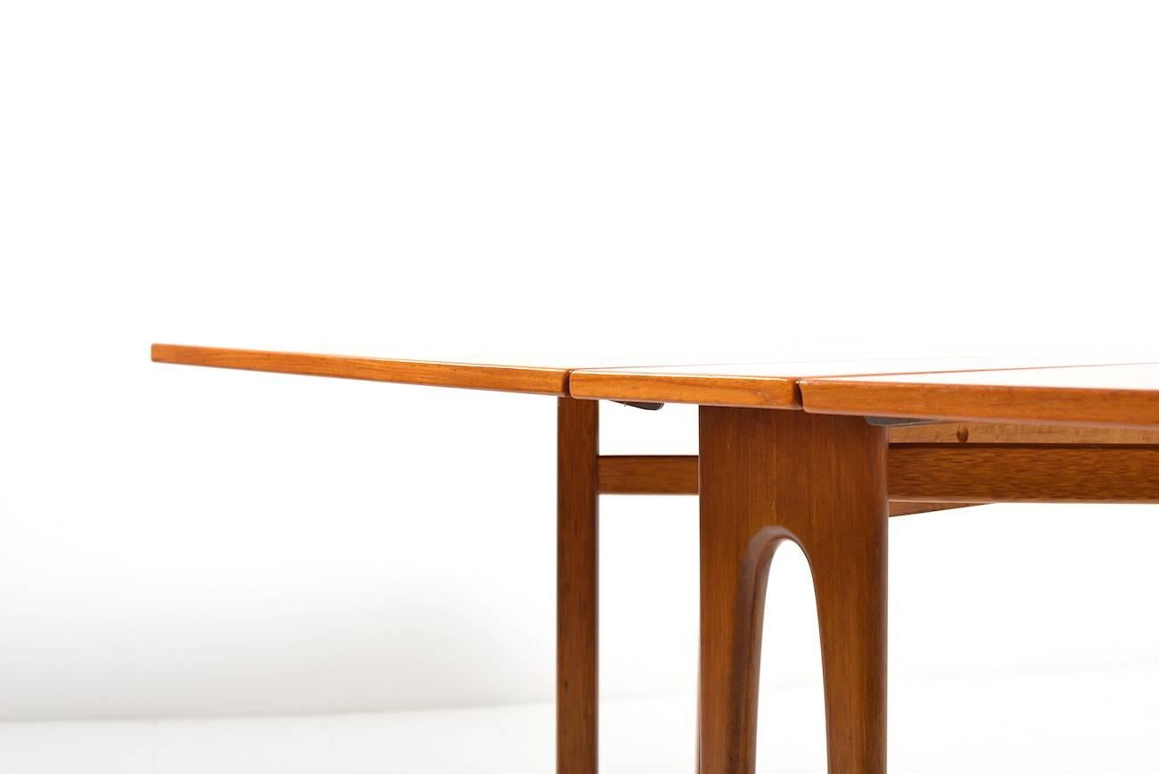 Drop-Leaf Teak Dining Table by Bendt Winge For Sale 2