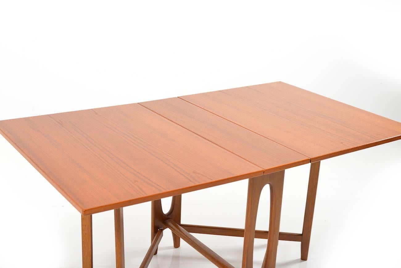 Drop-Leaf Teak Dining Table by Bendt Winge For Sale 3