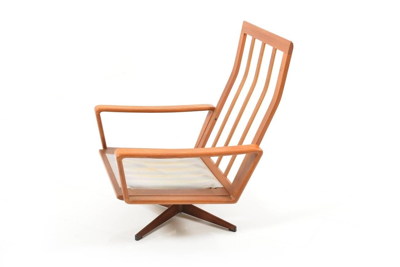 Mid-20th Century Arne Wahl Iversen Swivel Lounge Chair by Komfort, Denmark, 1960s For Sale