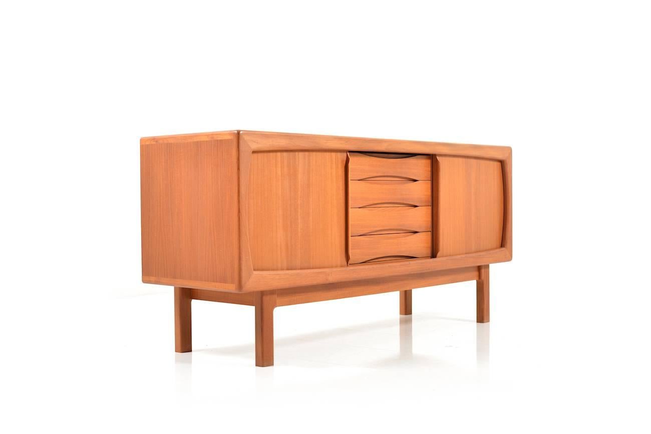Mid-Century Danish sideboard / credenza in teak by H. P. Hansen Denmark. With two sliding doors and four drawers in front. Very good quality and condition!