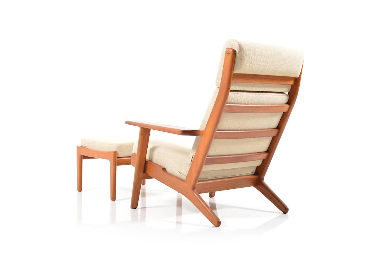 Mid-20th Century GE-290 / Lounge Chair and Footstool by Hans J.Wegner