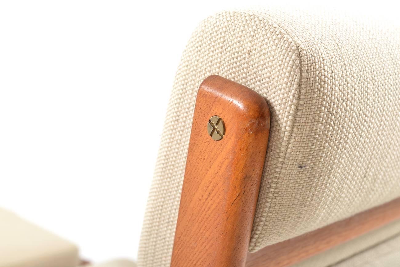 GE-290 / Lounge Chair and Footstool by Hans J.Wegner 1