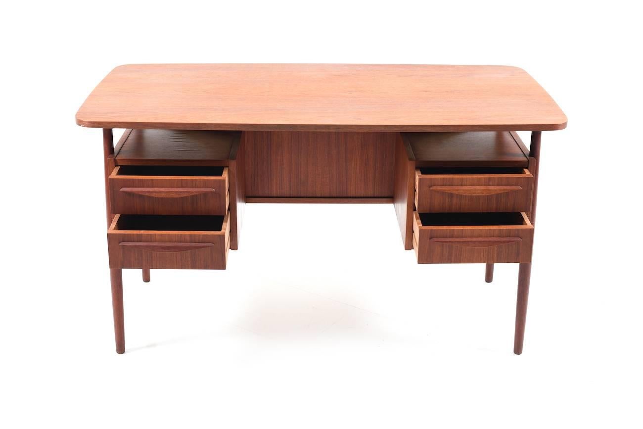 Midcentury Danish Desk in Teak For Sale 5