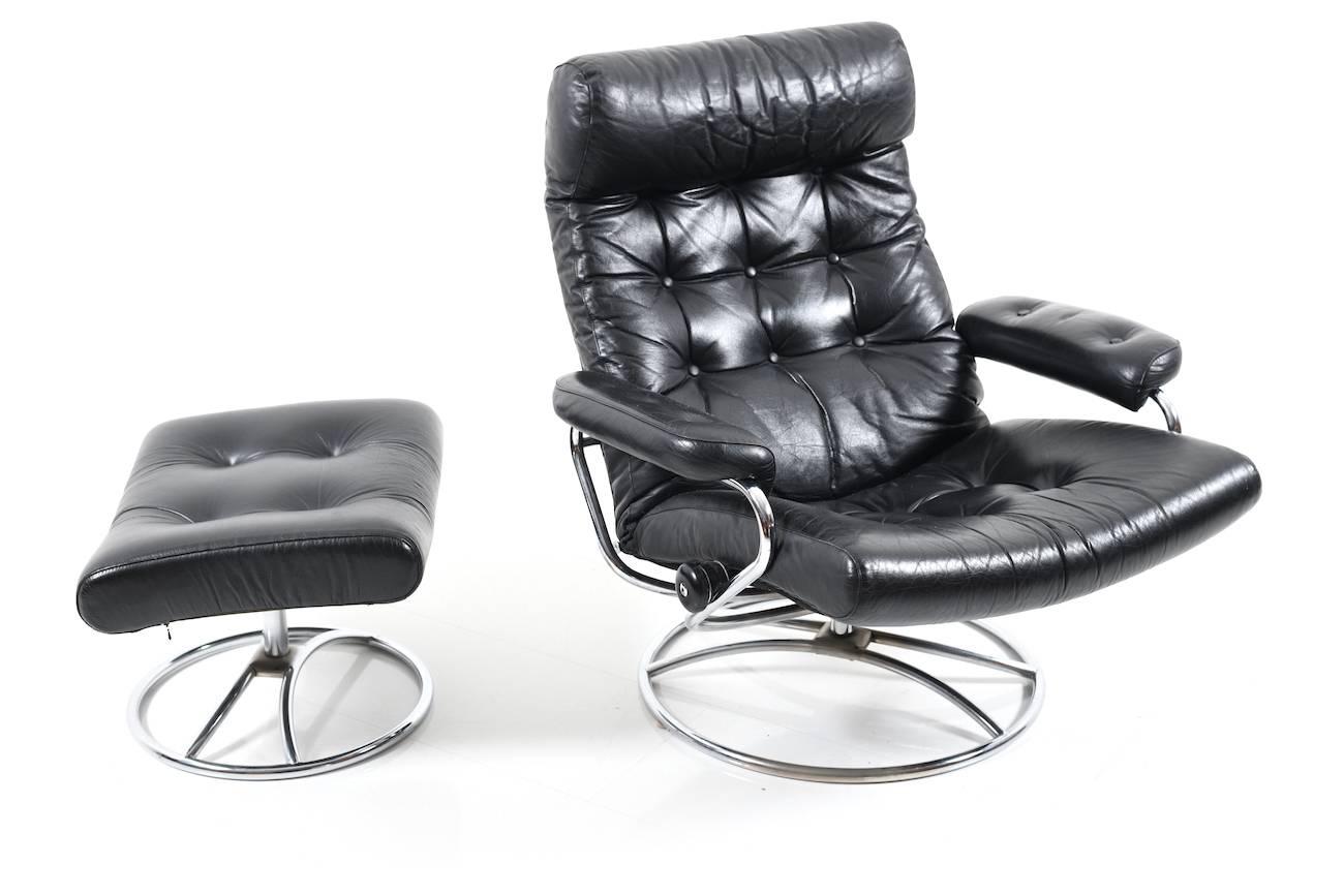 Mid-Century Modern Stressless Lounge Chair and Ottoman by Ekornes