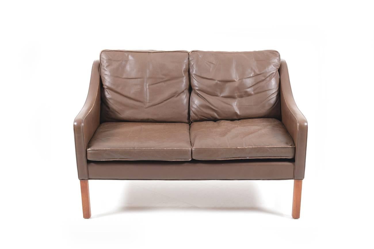 Scandinavian Modern Leather Sofa 2208 by Børge Mogensen For Sale