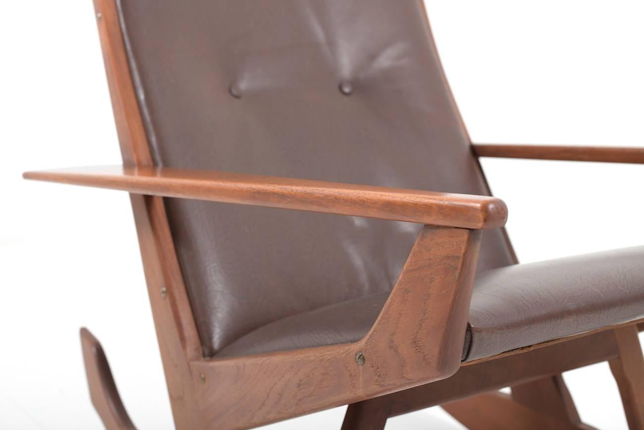 Rare Georg Jensen Rocking Chair in Solid Teak In Good Condition For Sale In Handewitt, DE