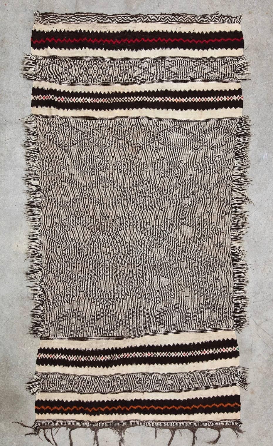 Vintage Moroccan Zanafi Glaoua Rug For Sale 1