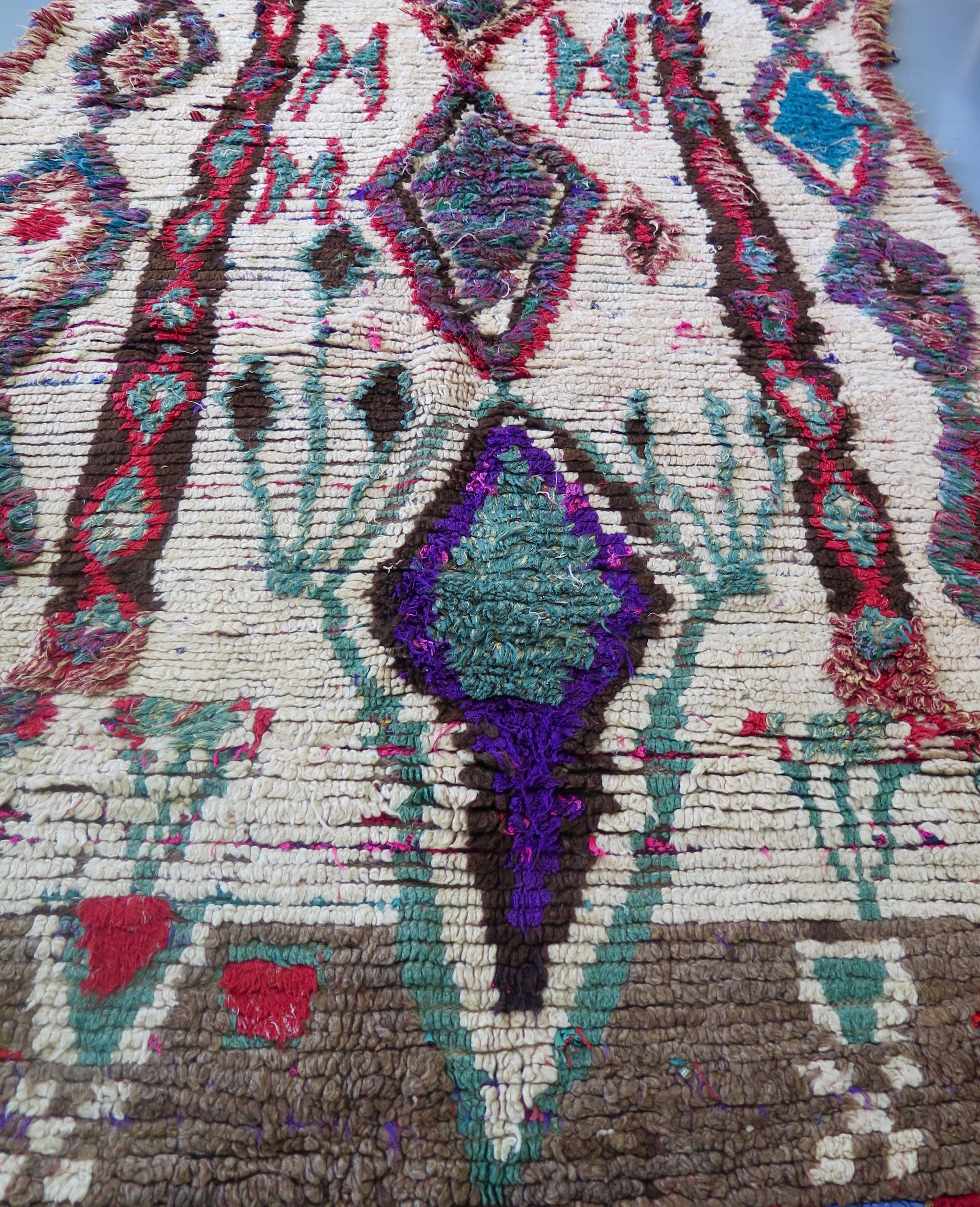 Vintage Moroccan Azilal Rug In Excellent Condition For Sale In Palm Springs, CA