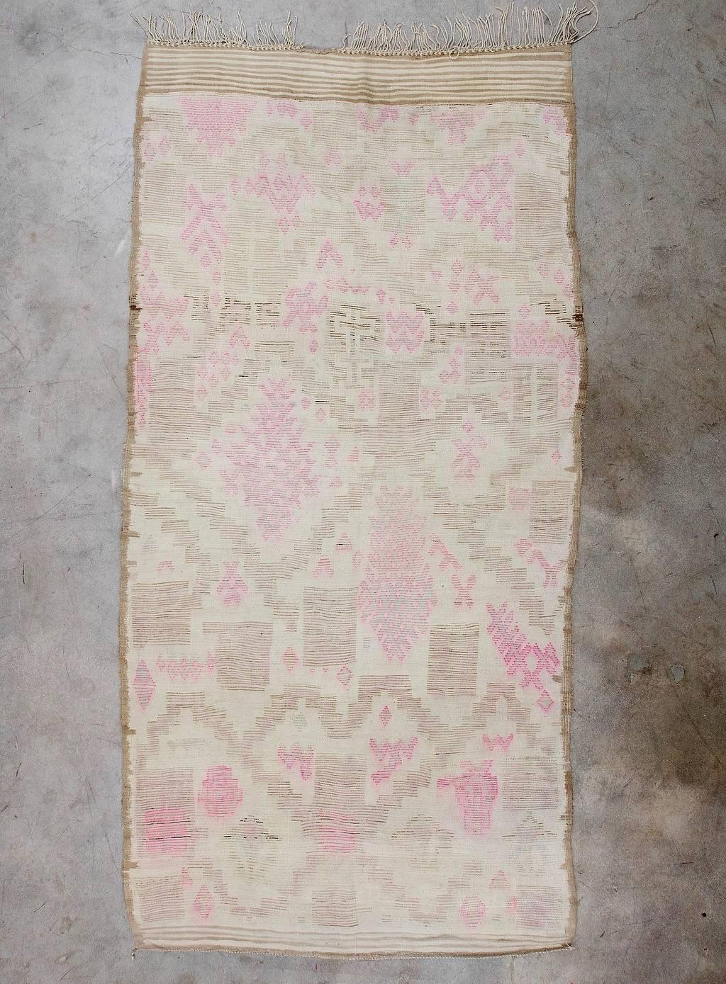 Woven by the Aït Bou Ichaouen Tribe, Talsint rugs are named for the largest town in the area where this Berber nomadic tribe comes from. Ait Bou Ichaouen weavings are unlike those found in other parts of Morocco. Living in an isolated area unknown