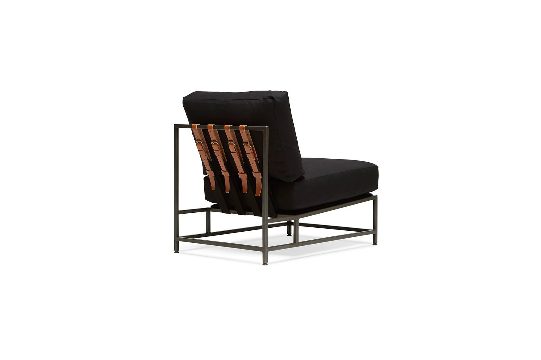 Stuhl aus schwarzem Segeltuch und geschwärztem Stahl (amerikanisch) im Angebot