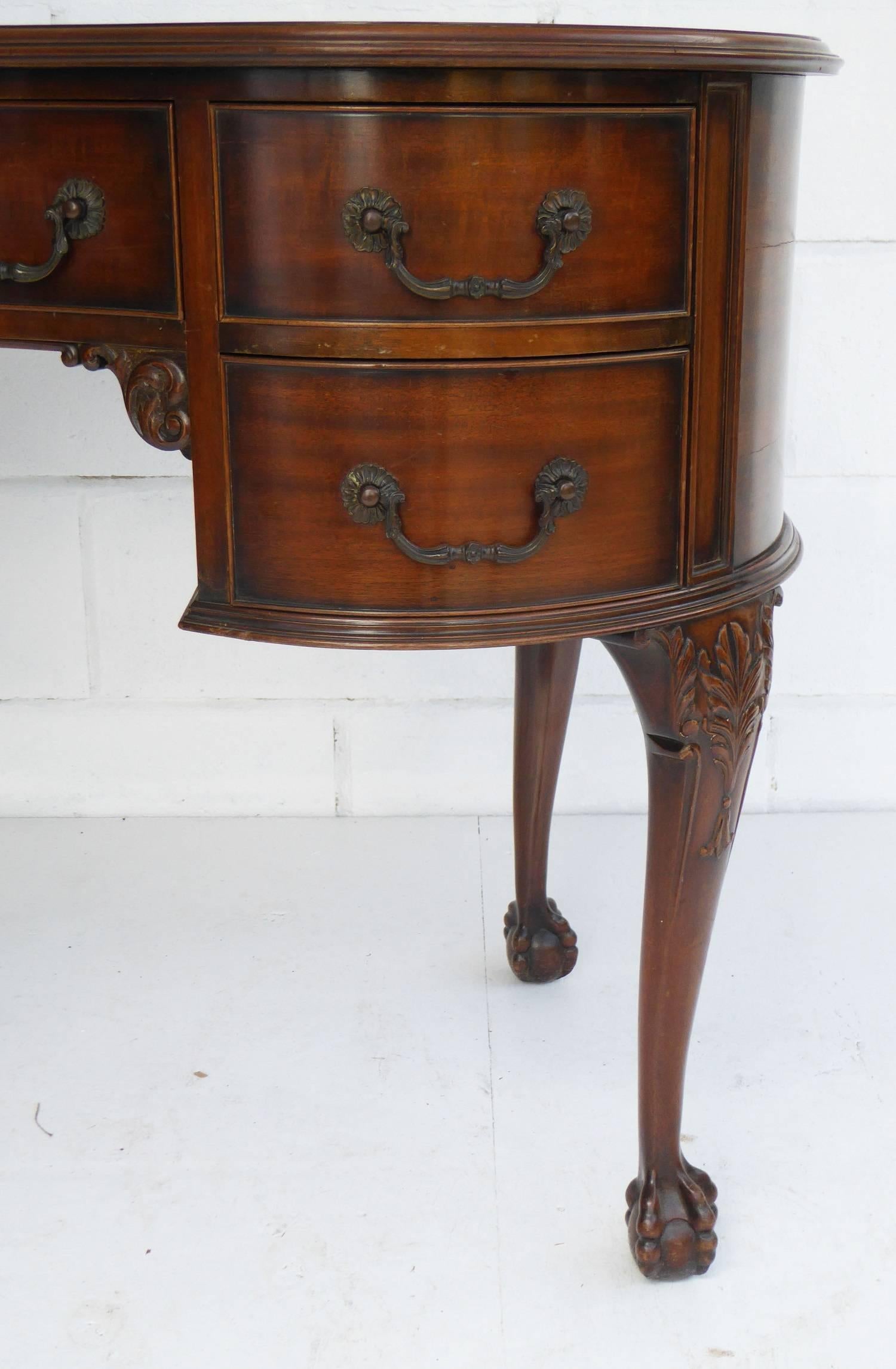 20th Century Mahogany Kidney Shaped Desk by Waring & Gillows, Liverpool 3