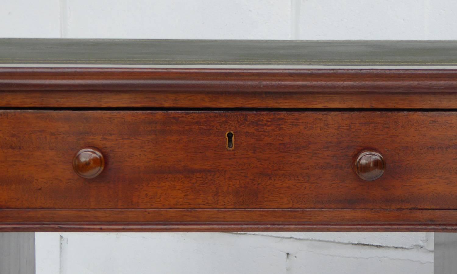 Great Britain (UK) Victorian Mahogany Pedestal Desk by Holland & Sons