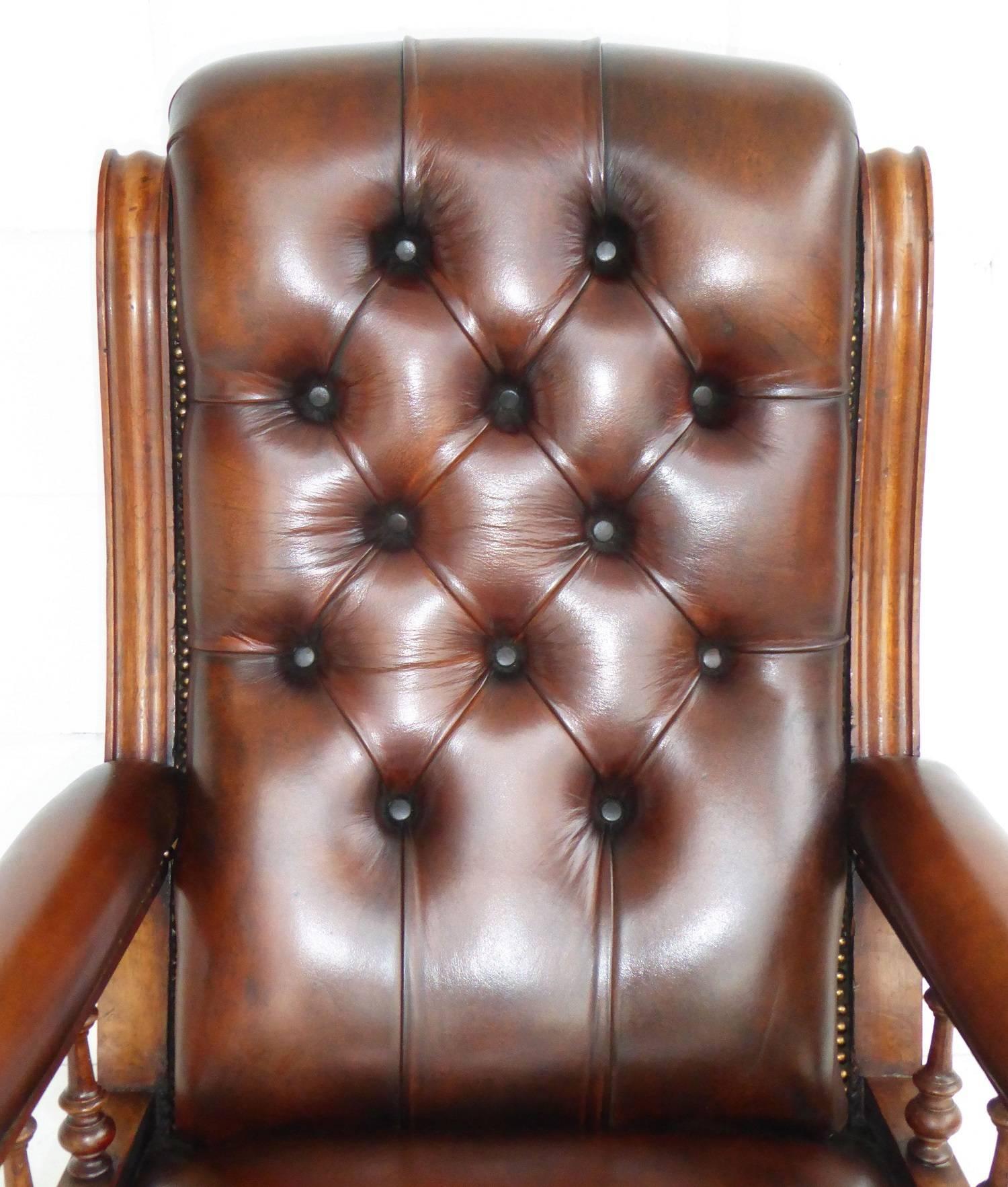 Great Britain (UK) 19th Century Leather Library Chair