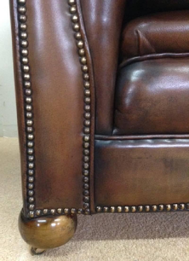 Antique Victorian Drop End Leather Sofa In Excellent Condition In Chelmsford, Essex